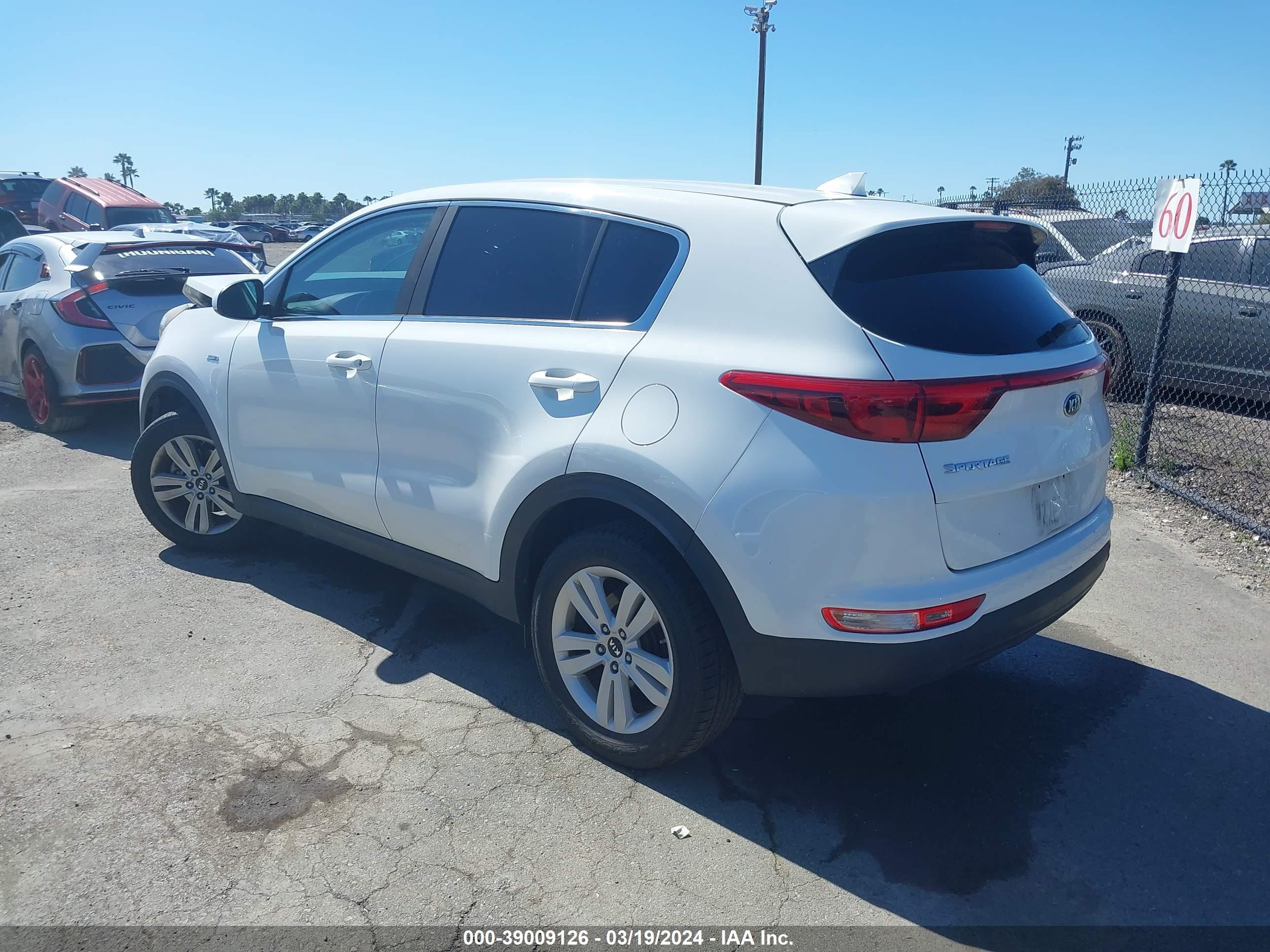 Photo 2 VIN: KNDPMCAC3H7298933 - KIA SPORTAGE 