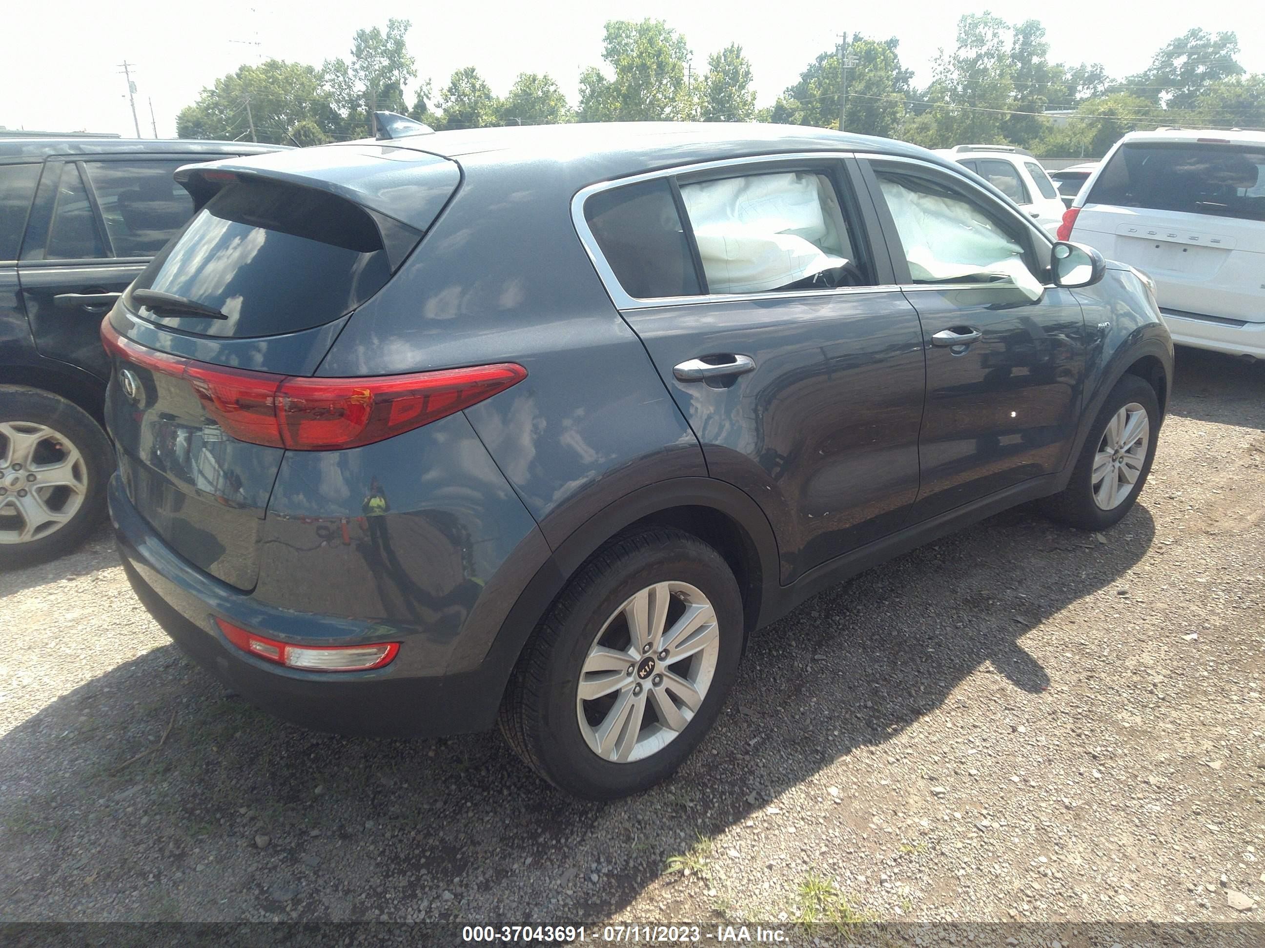 Photo 3 VIN: KNDPMCAC3J7340524 - KIA SPORTAGE 