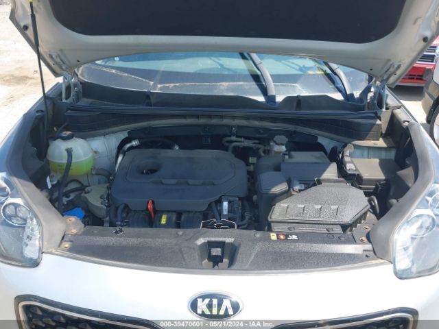 Photo 9 VIN: KNDPMCAC3J7382675 - KIA SPORTAGE 