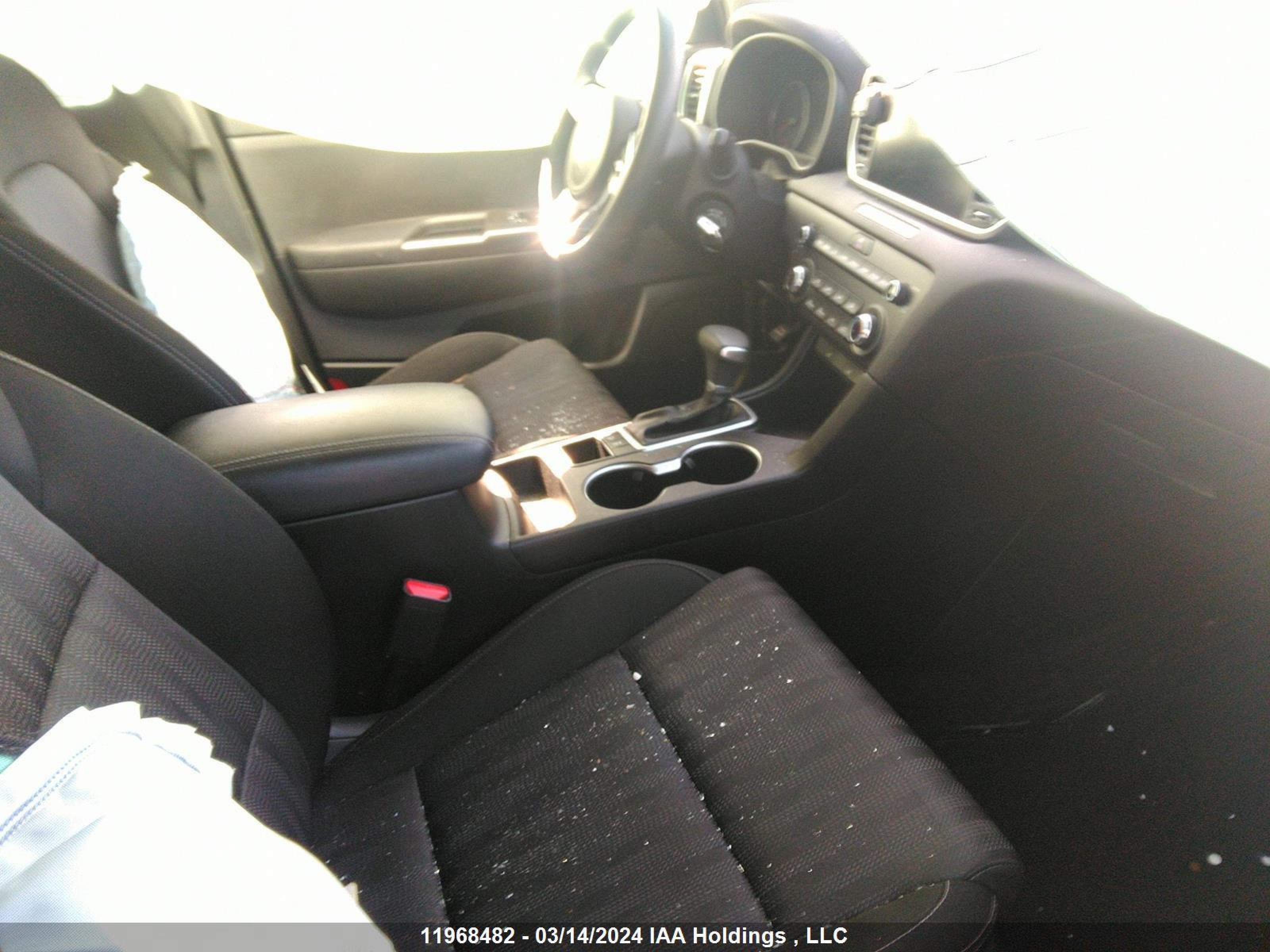 Photo 4 VIN: KNDPMCAC3L7695308 - KIA SPORTAGE 