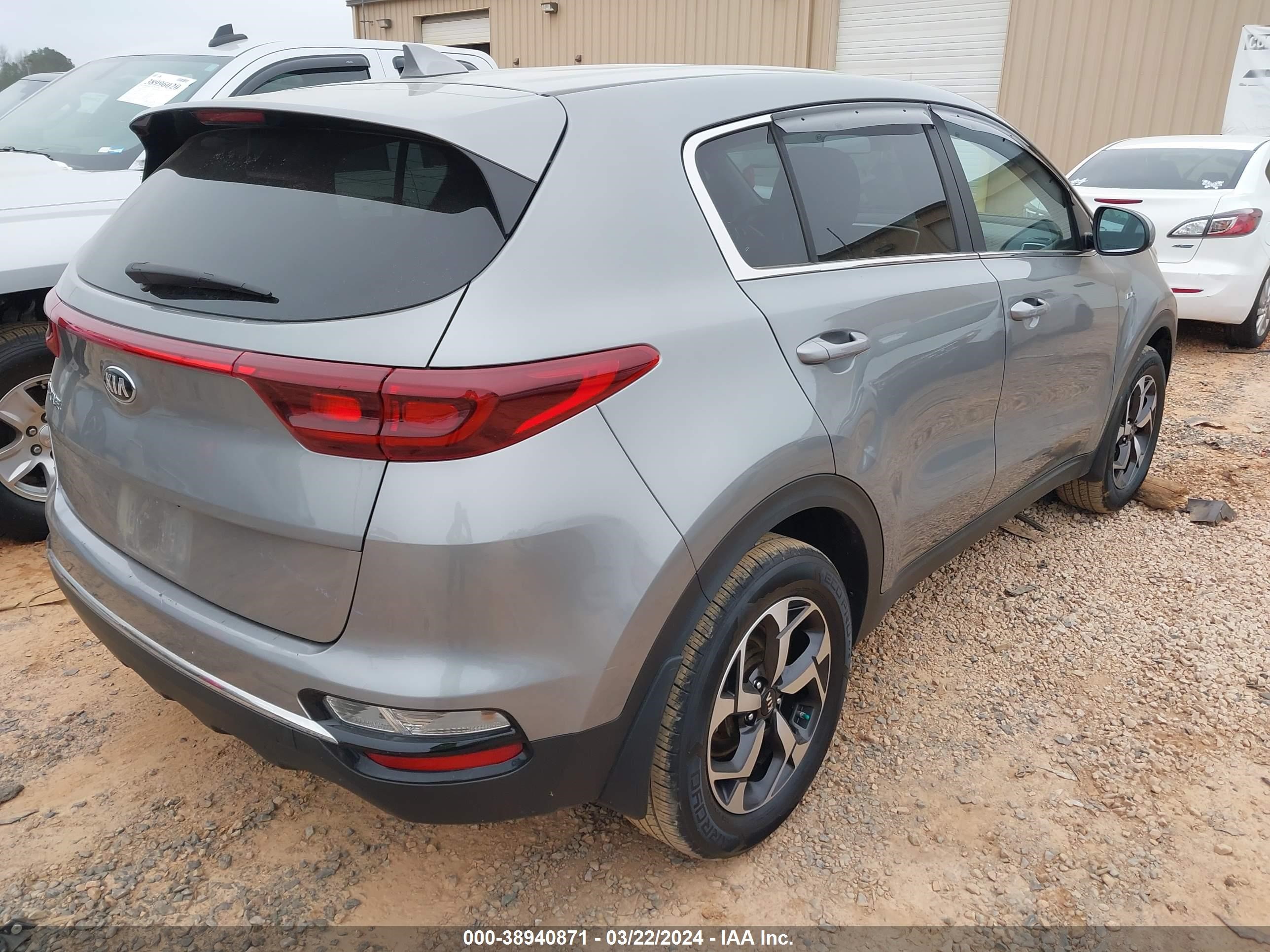 Photo 3 VIN: KNDPMCAC3N7985745 - KIA SPORTAGE 