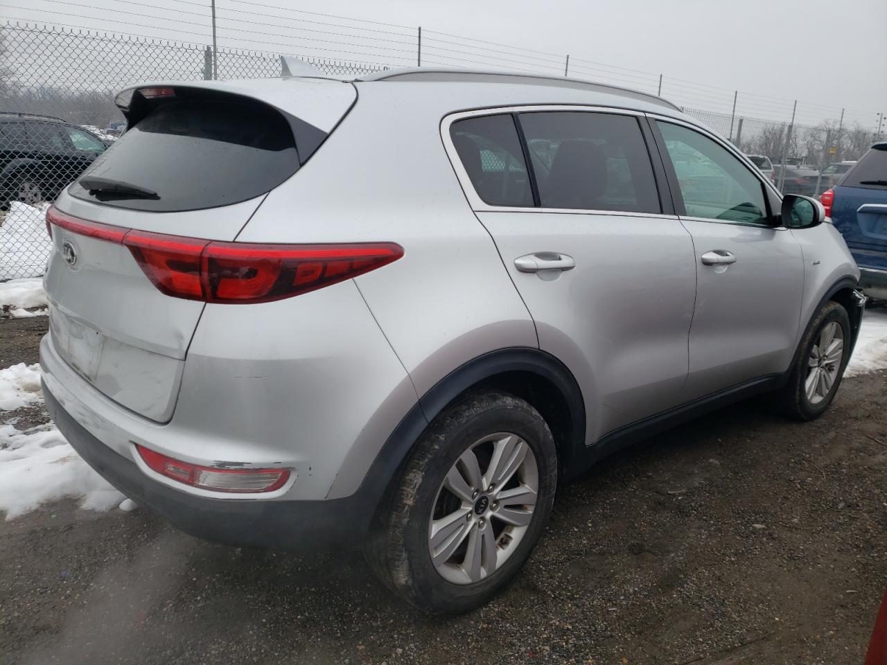 Photo 2 VIN: KNDPMCAC4H7246792 - KIA SPORTAGE 