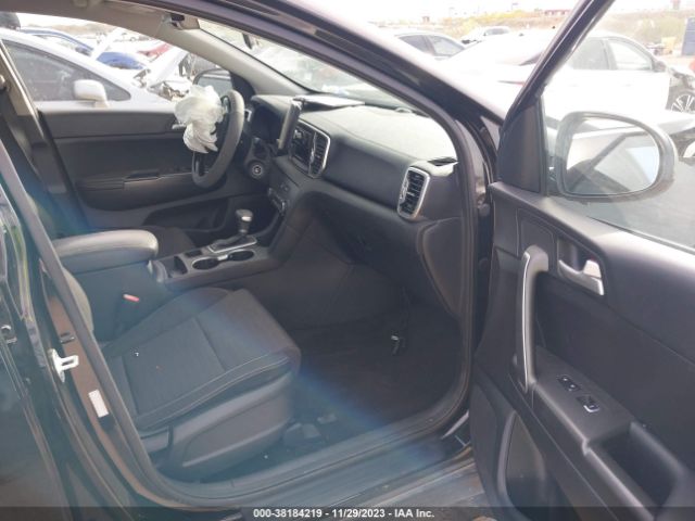 Photo 4 VIN: KNDPMCAC4J7421757 - KIA SPORTAGE 