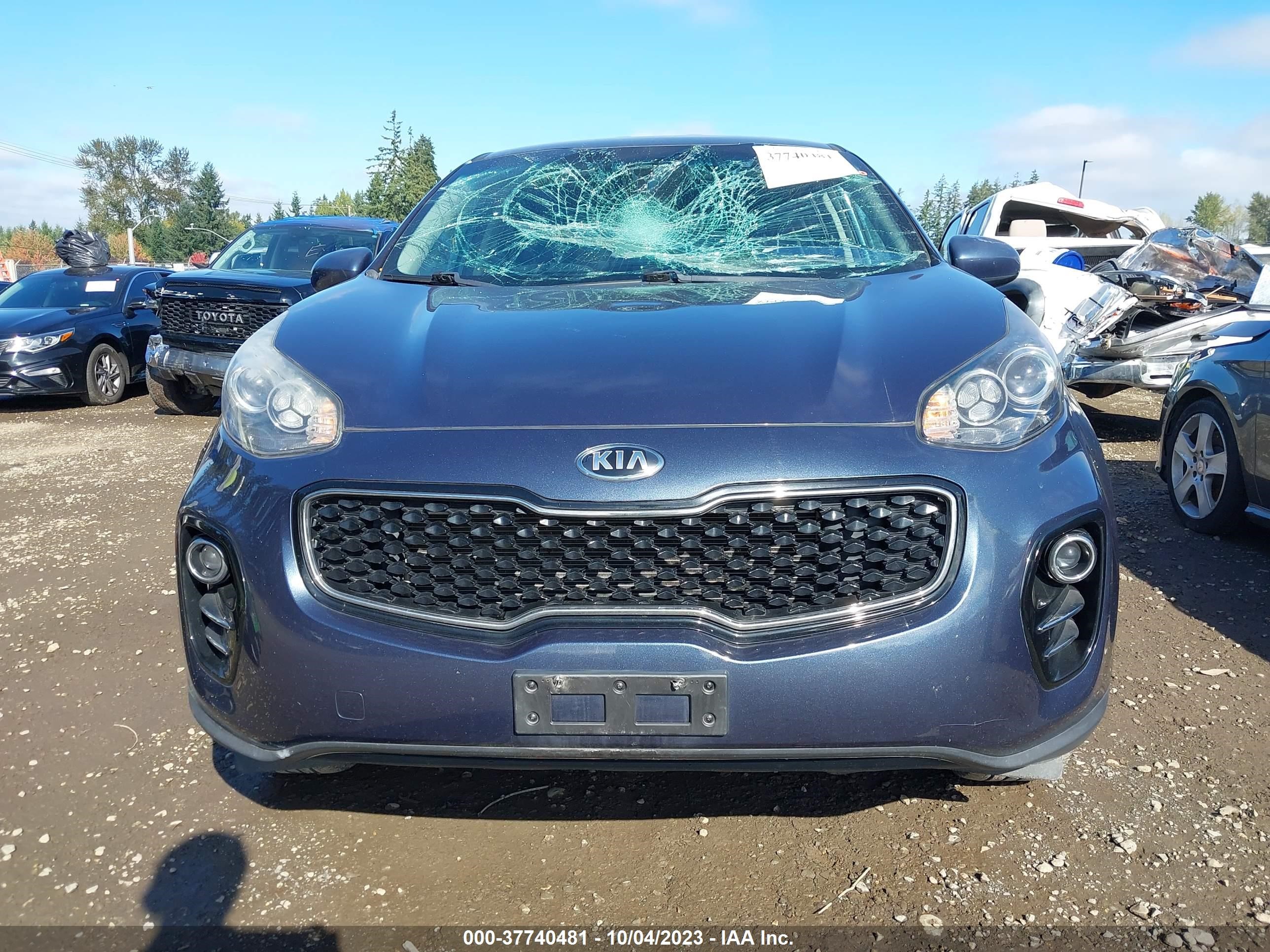 Photo 11 VIN: KNDPMCAC4J7450045 - KIA SPORTAGE 