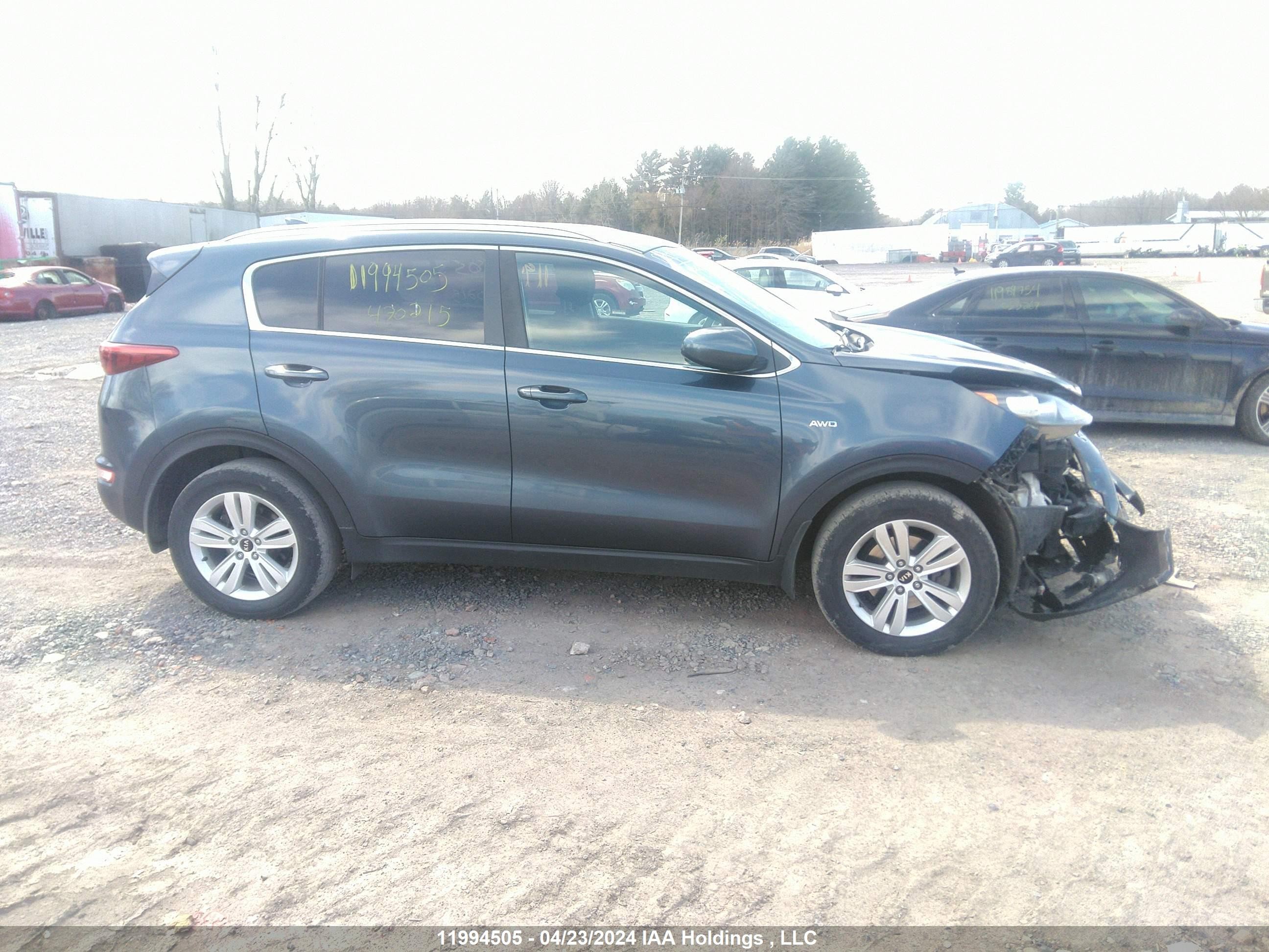 Photo 12 VIN: KNDPMCAC4J7470215 - KIA SPORTAGE 