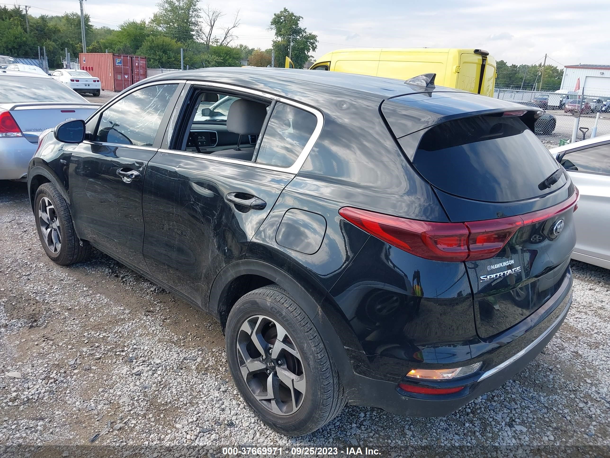 Photo 2 VIN: KNDPMCAC4N7952401 - KIA SPORTAGE 