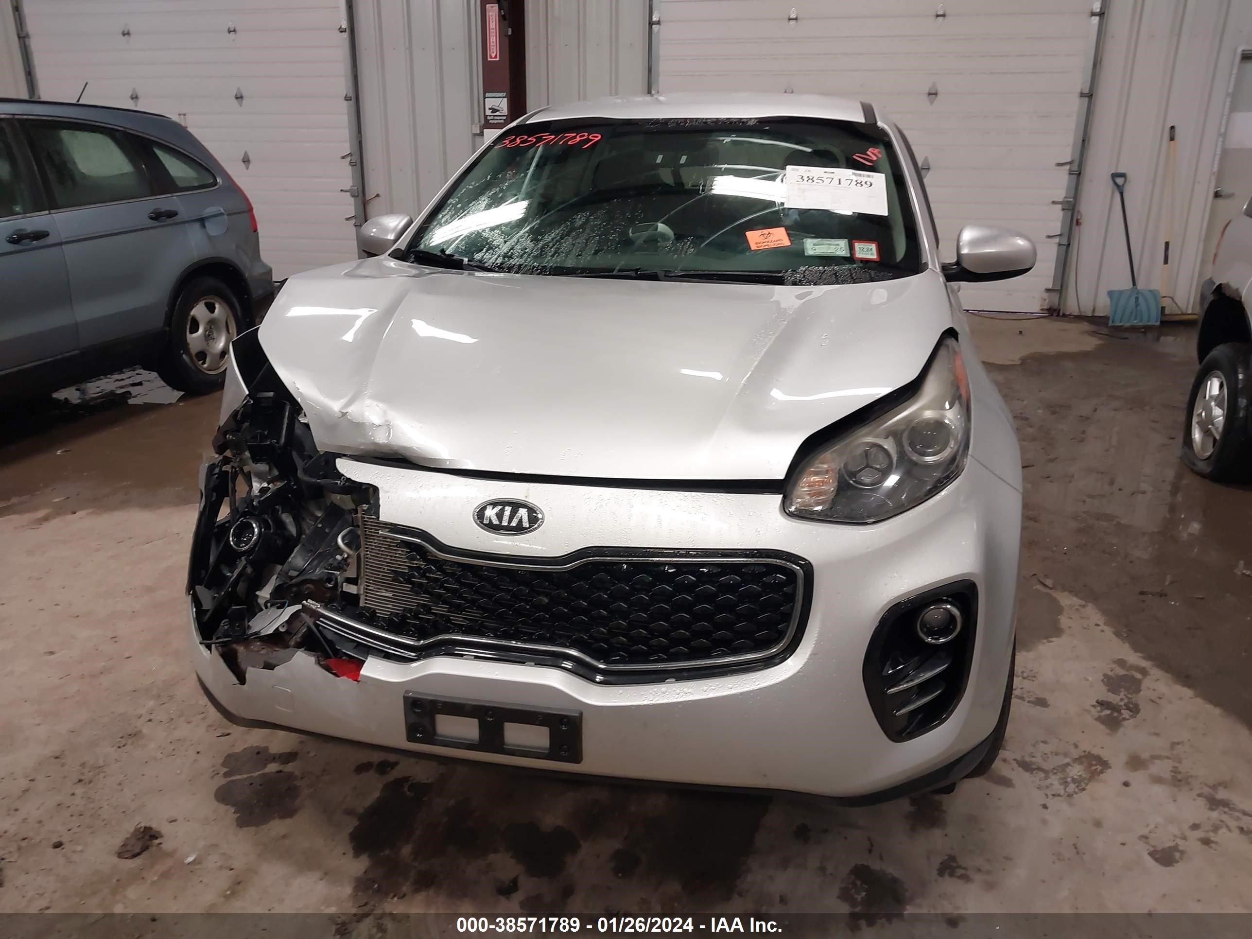 Photo 11 VIN: KNDPMCAC5H7028280 - KIA SPORTAGE 