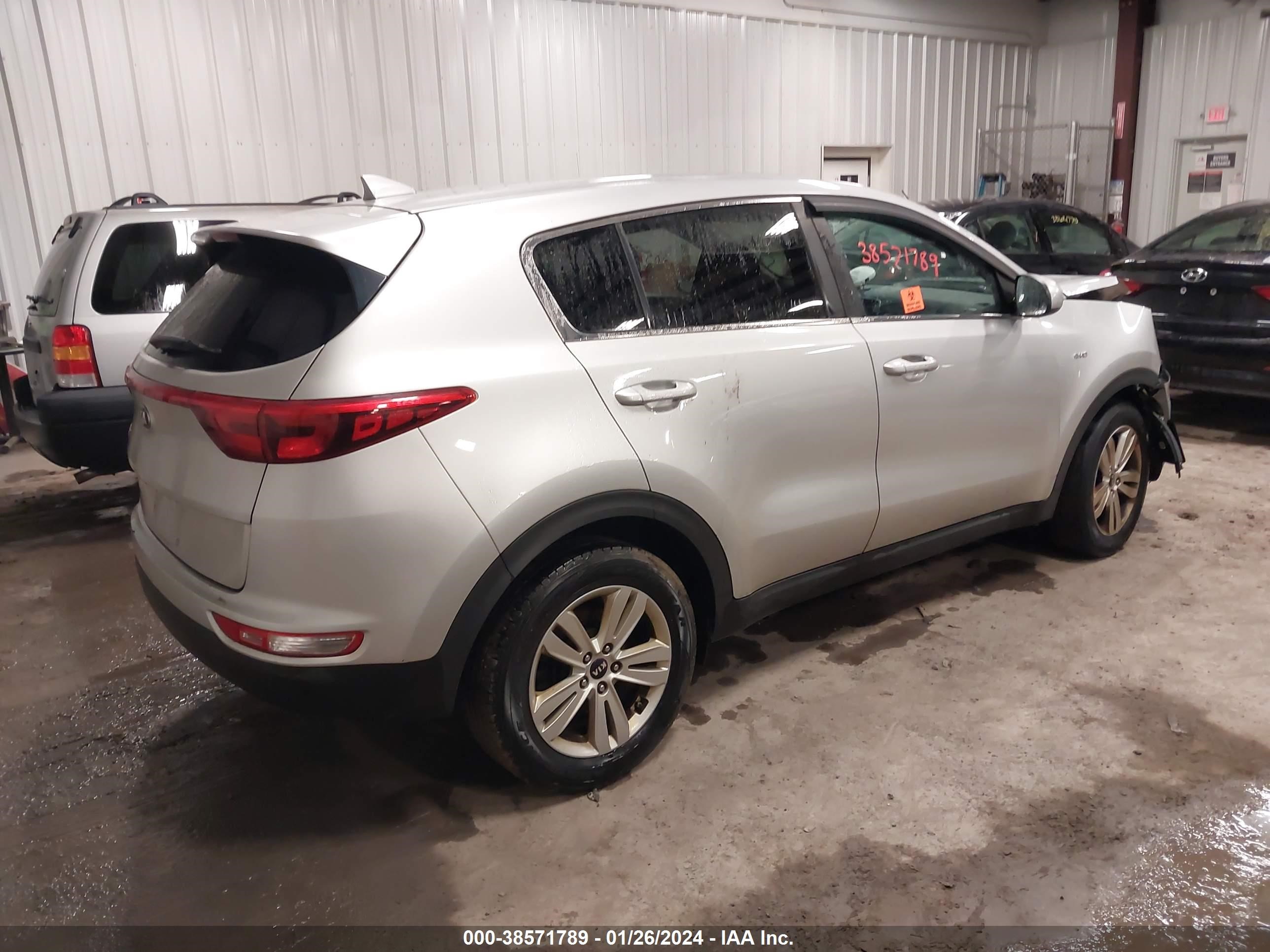 Photo 3 VIN: KNDPMCAC5H7028280 - KIA SPORTAGE 