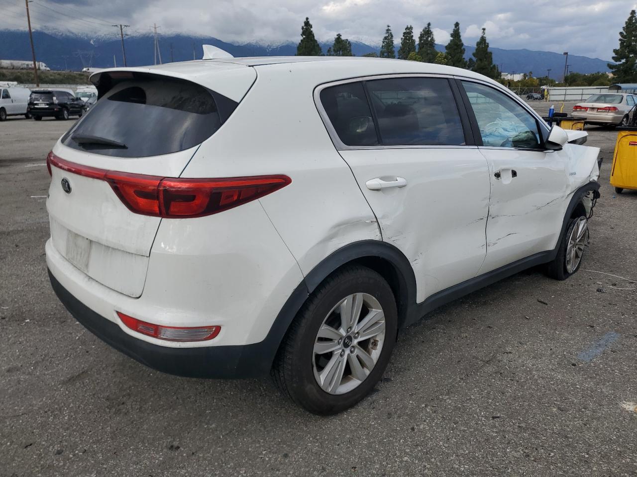 Photo 2 VIN: KNDPMCAC5H7080931 - KIA SPORTAGE 