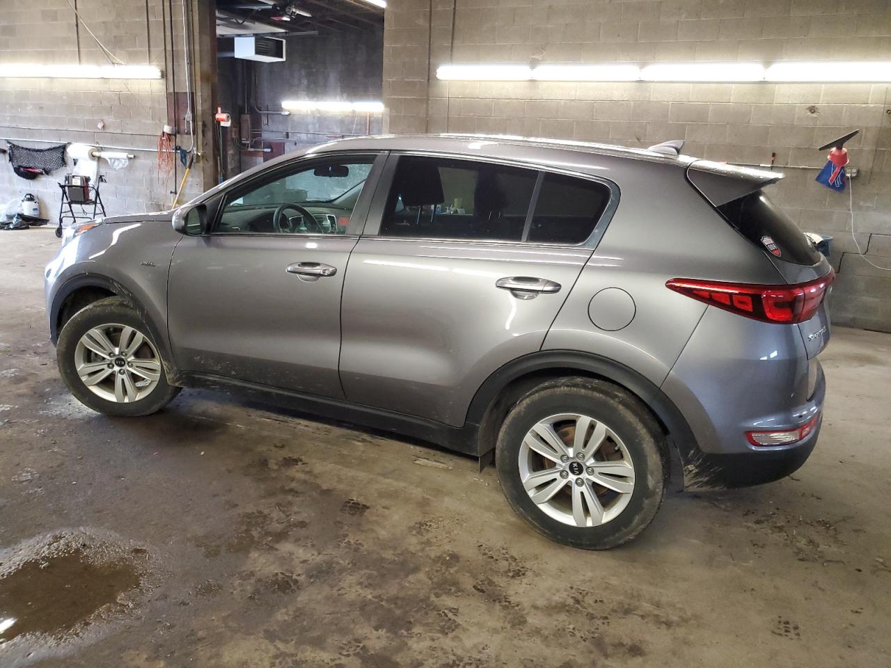 Photo 1 VIN: KNDPMCAC5J7447929 - KIA SPORTAGE 