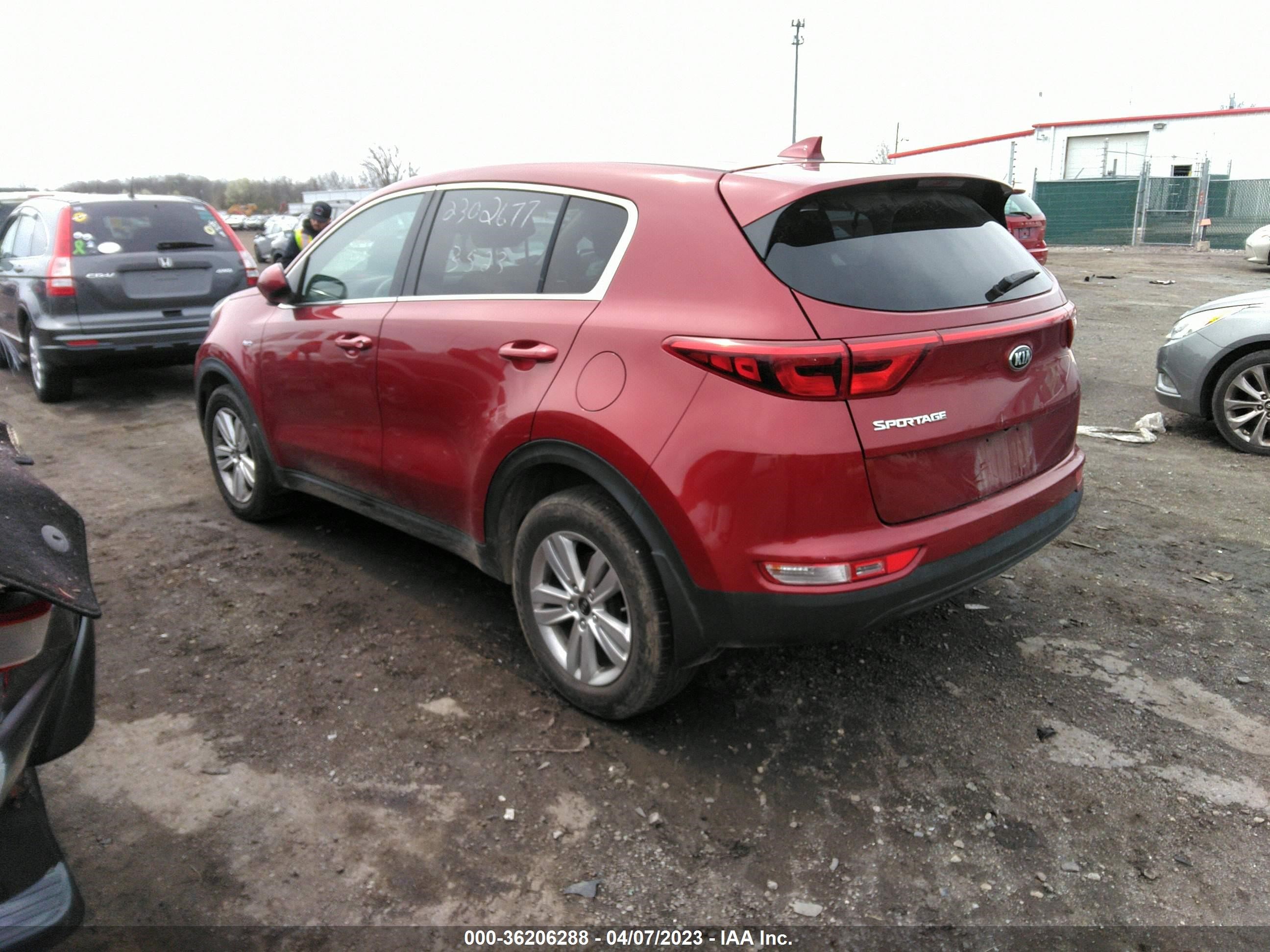 Photo 2 VIN: KNDPMCAC6H7228309 - KIA SPORTAGE 