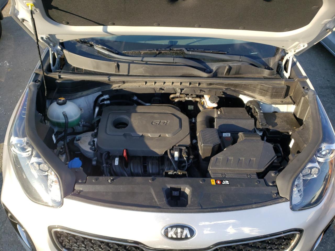 Photo 11 VIN: KNDPMCAC6J7411909 - KIA SPORTAGE 