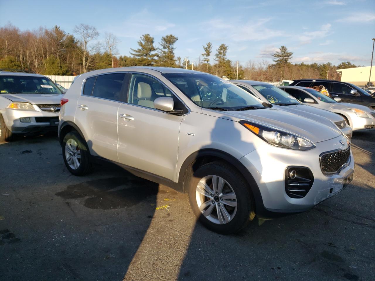 Photo 4 VIN: KNDPMCAC6J7411909 - KIA SPORTAGE 