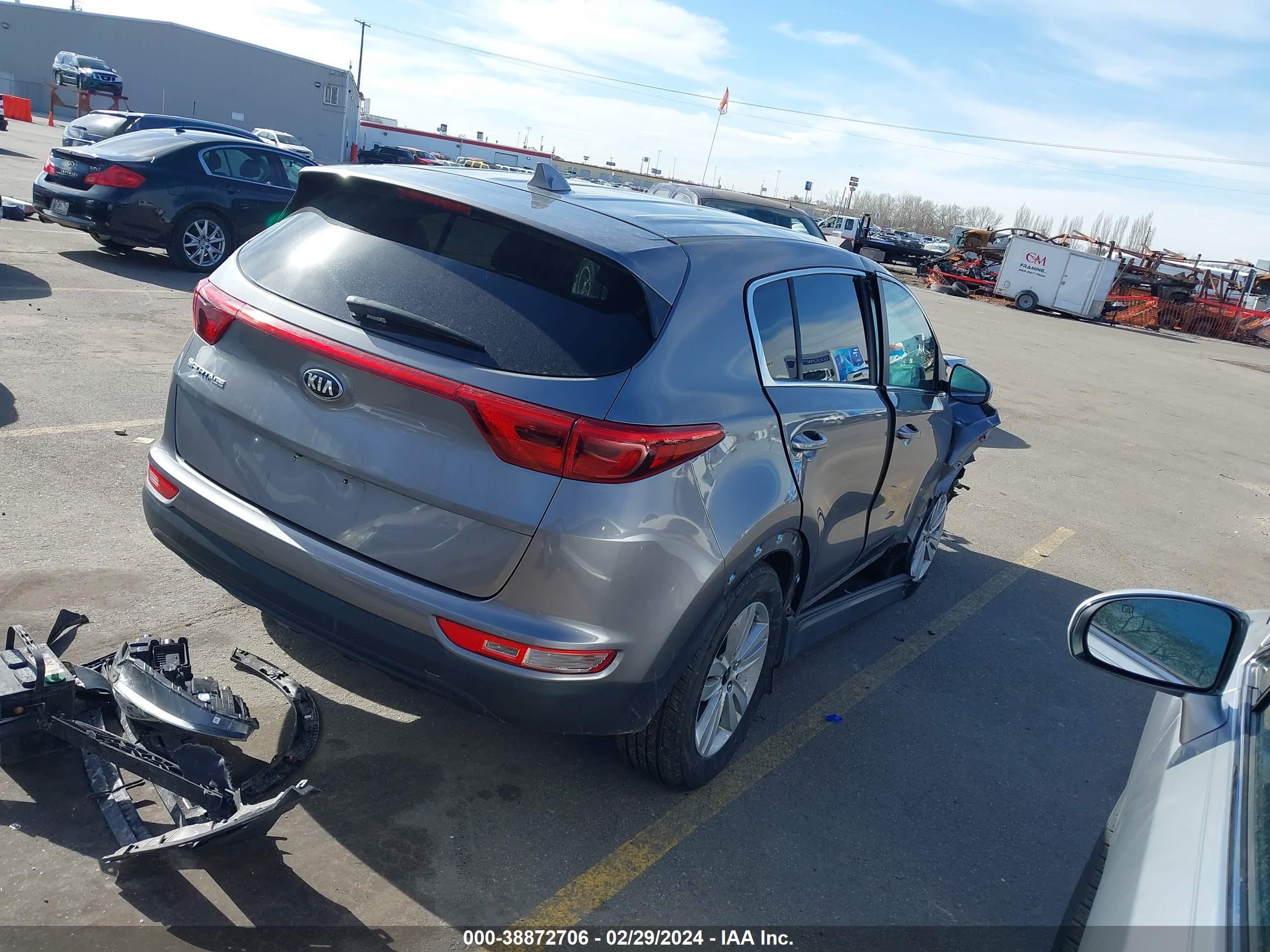 Photo 4 VIN: KNDPMCAC7H7219067 - KIA SPORTAGE 