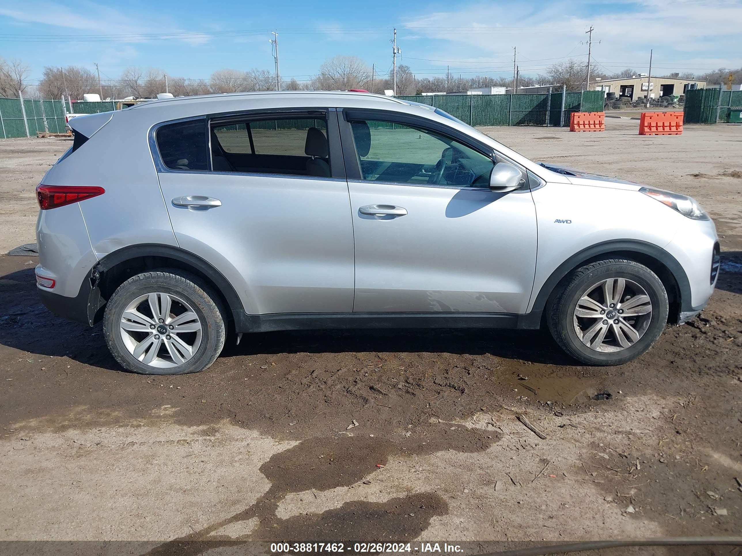 Photo 12 VIN: KNDPMCAC8H7073763 - KIA SPORTAGE 