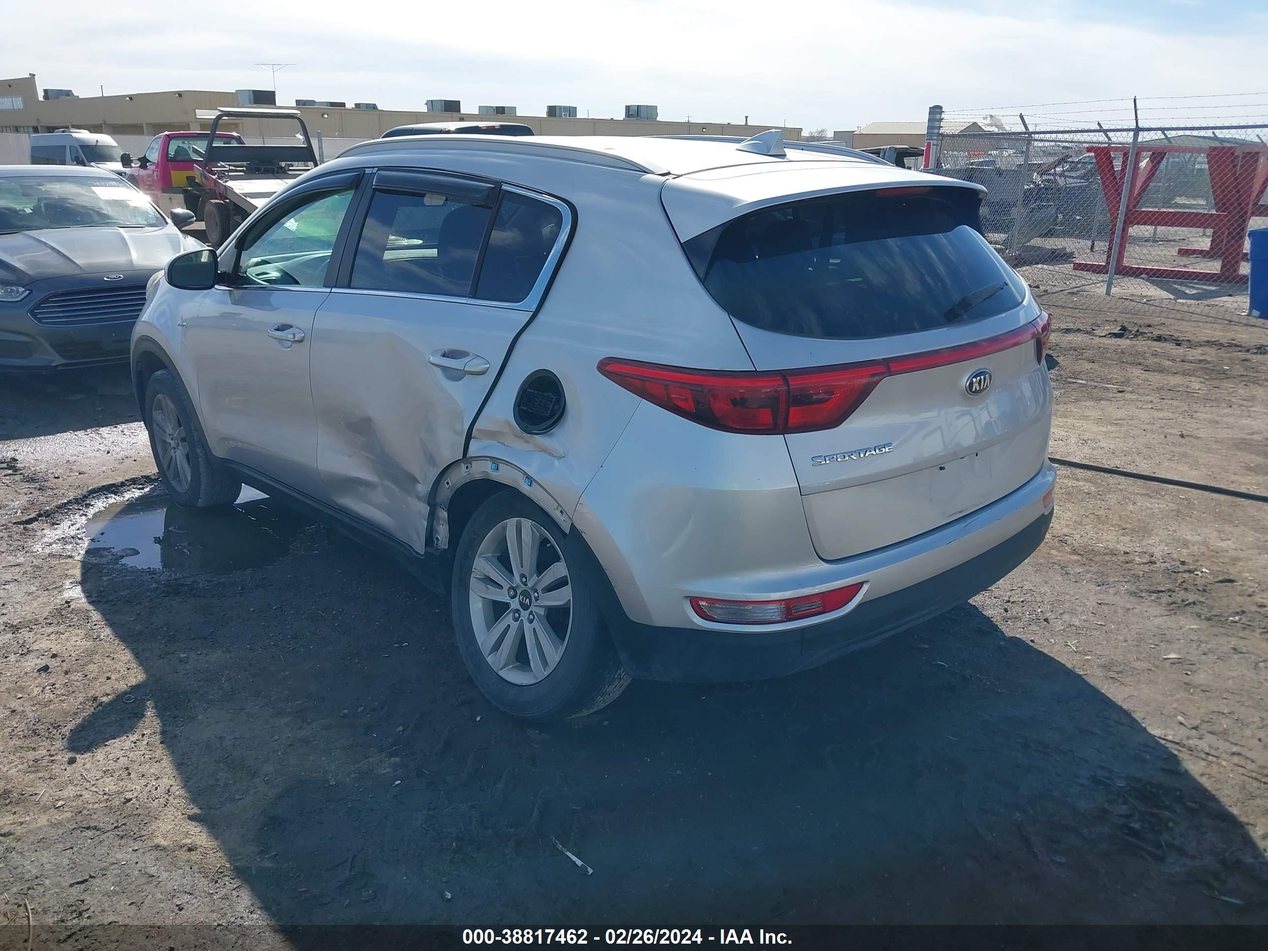 Photo 2 VIN: KNDPMCAC8H7073763 - KIA SPORTAGE 