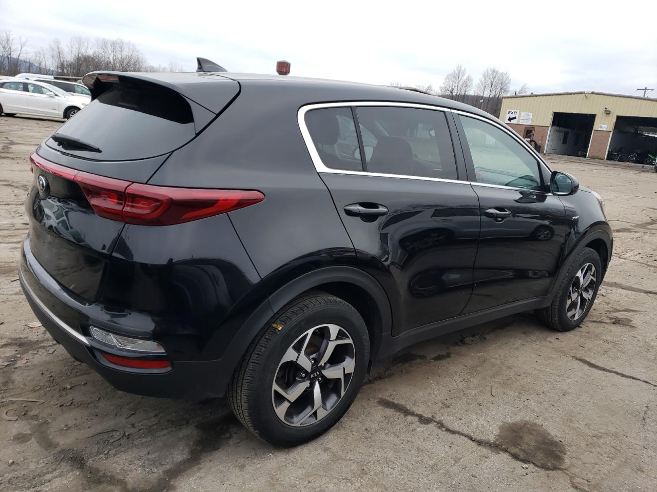 Photo 2 VIN: KNDPMCAC8L7675197 - KIA SPORTAGE 