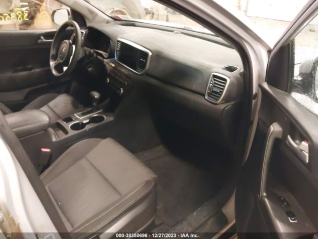 Photo 4 VIN: KNDPMCAC8L7808878 - KIA SPORTAGE 