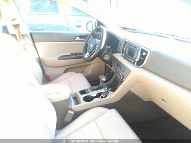 Photo 4 VIN: KNDPMCAC9H7036429 - KIA SPORTAGE 