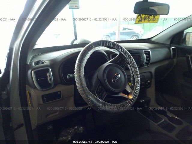 Photo 4 VIN: KNDPMCAC9J7412732 - KIA SPORTAGE 