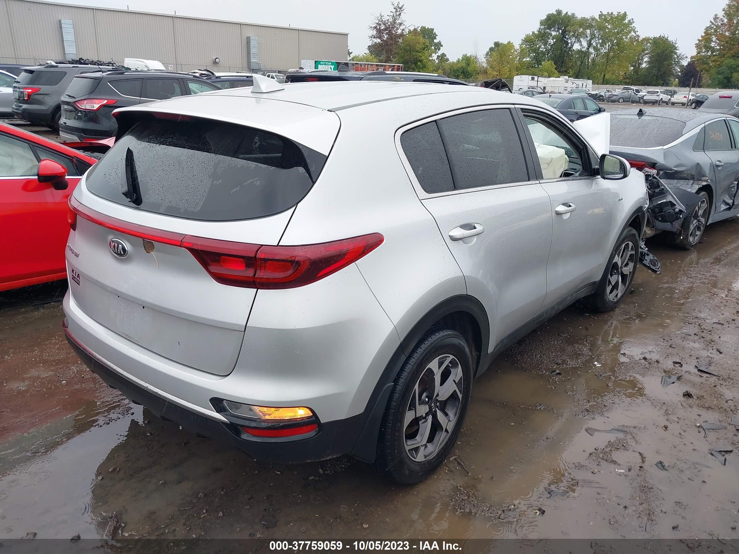 Photo 3 VIN: KNDPMCAC9L7828525 - KIA SPORTAGE 