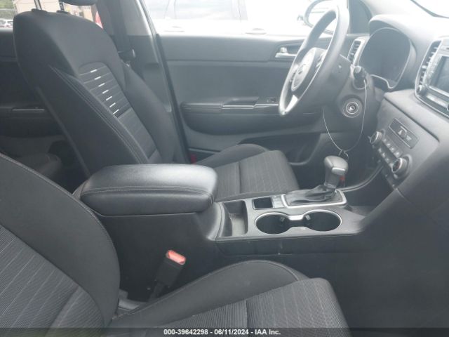 Photo 4 VIN: KNDPMCACXH7185352 - KIA SPORTAGE 