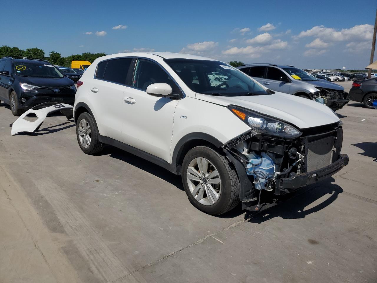 Photo 3 VIN: KNDPMCACXJ7330640 - KIA SPORTAGE 