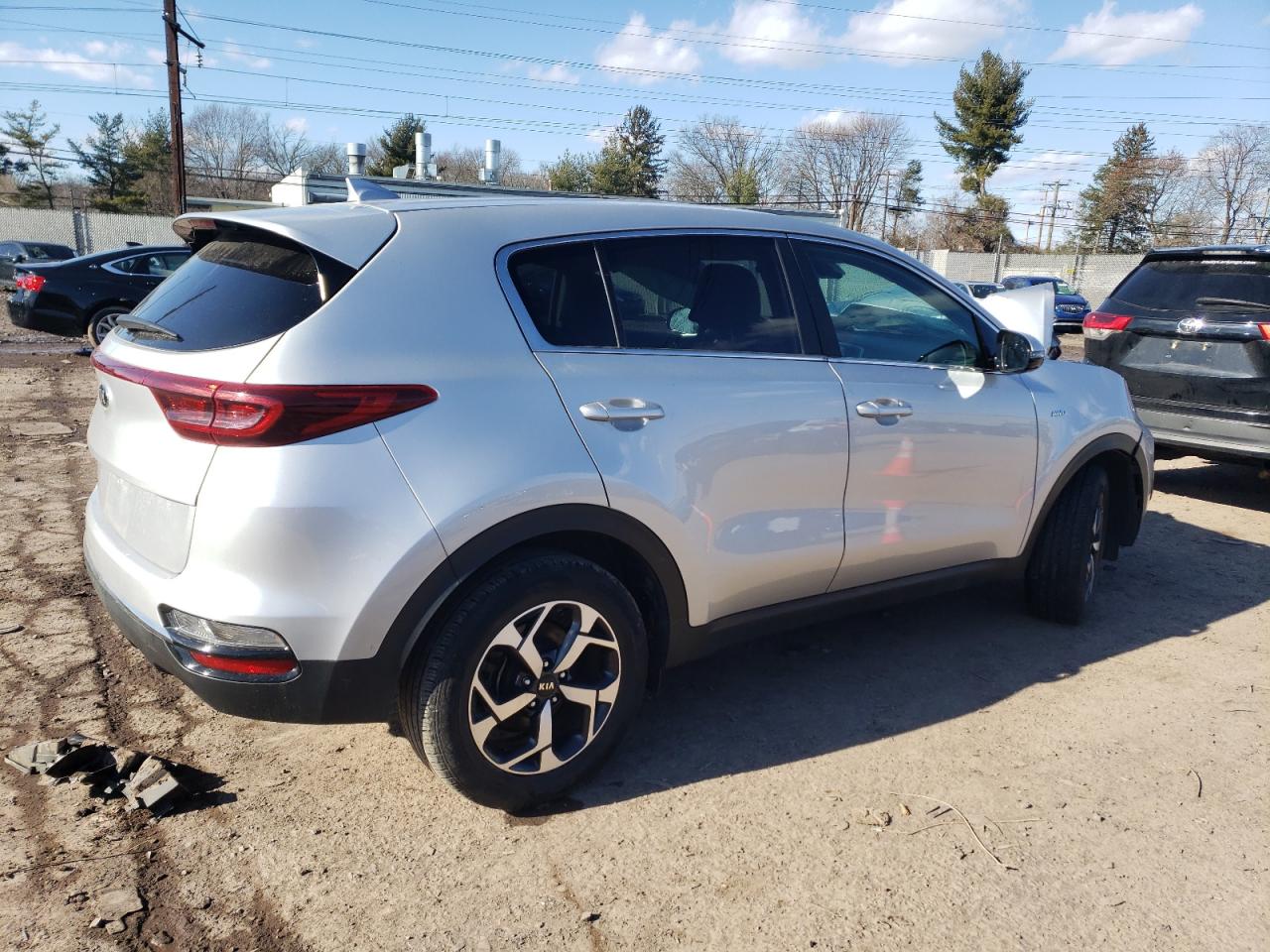 Photo 2 VIN: KNDPMCACXL7796295 - KIA SPORTAGE 