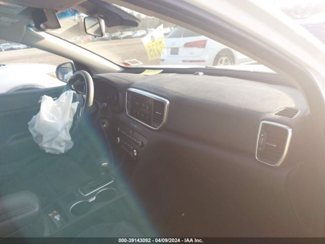 Photo 4 VIN: KNDPMCACXL7825990 - KIA SPORTAGE 