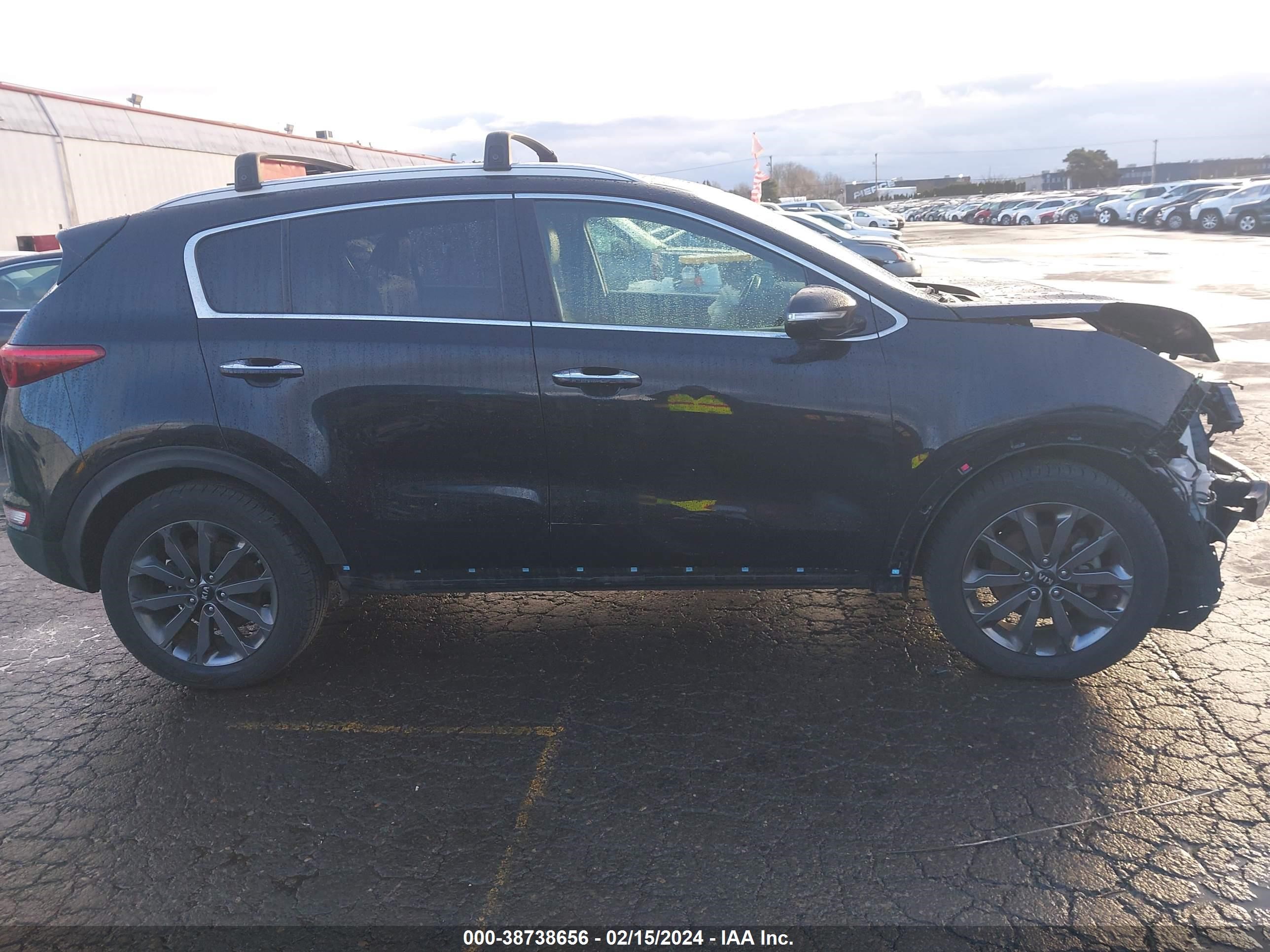 Photo 13 VIN: KNDPN3AC2J7410236 - KIA SPORTAGE 