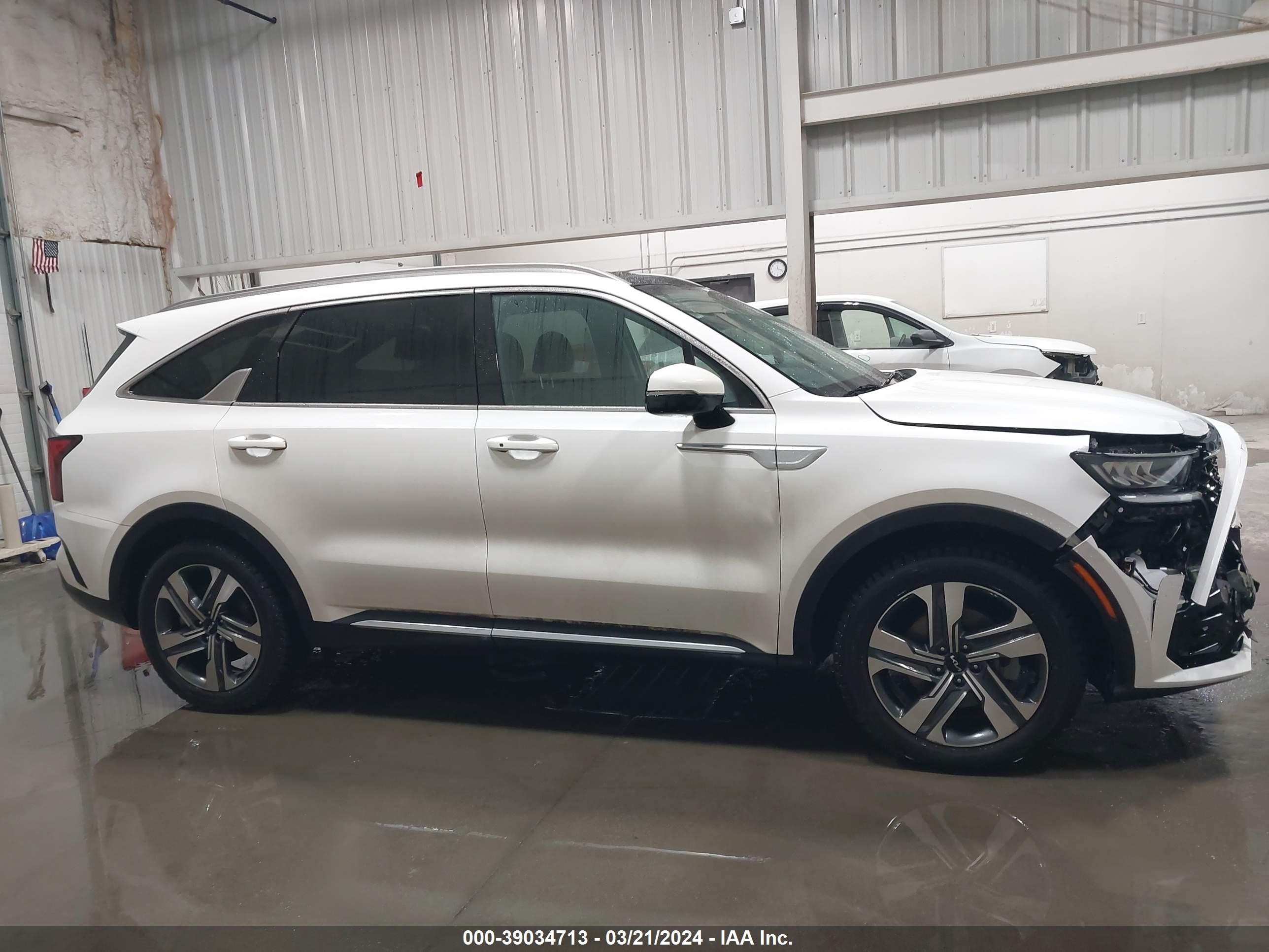 Photo 12 VIN: KNDRHDLG9N5113875 - KIA SORENTO HYBRID 