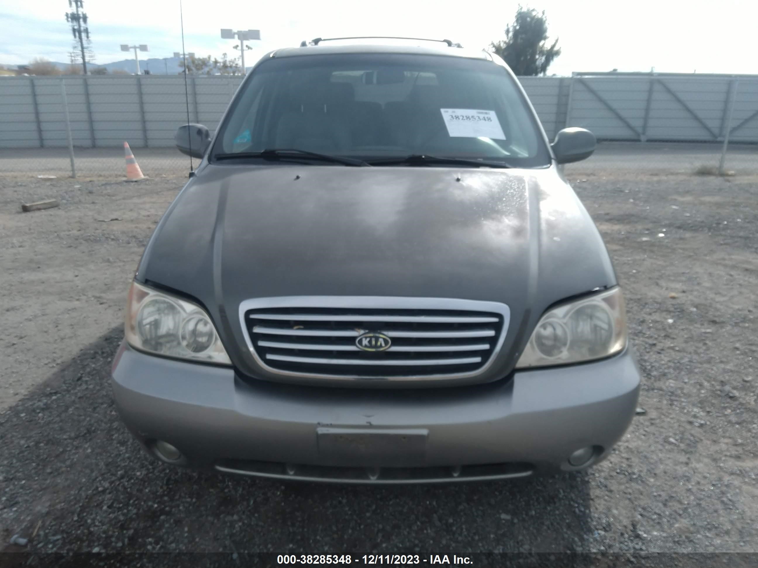 Photo 5 VIN: KNDUP131036373225 - KIA SEDONA 