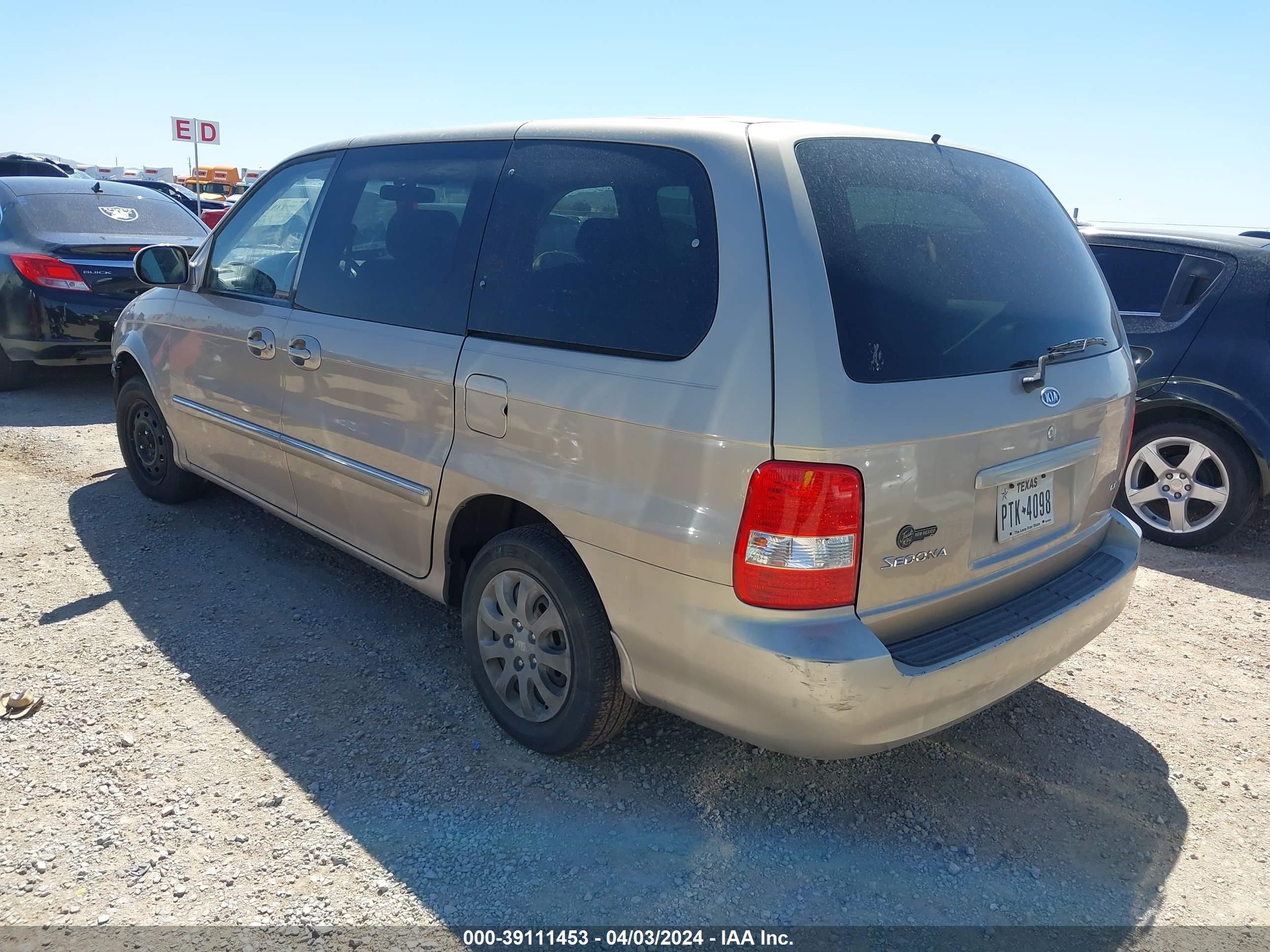 Photo 2 VIN: KNDUP131256656826 - KIA SEDONA 