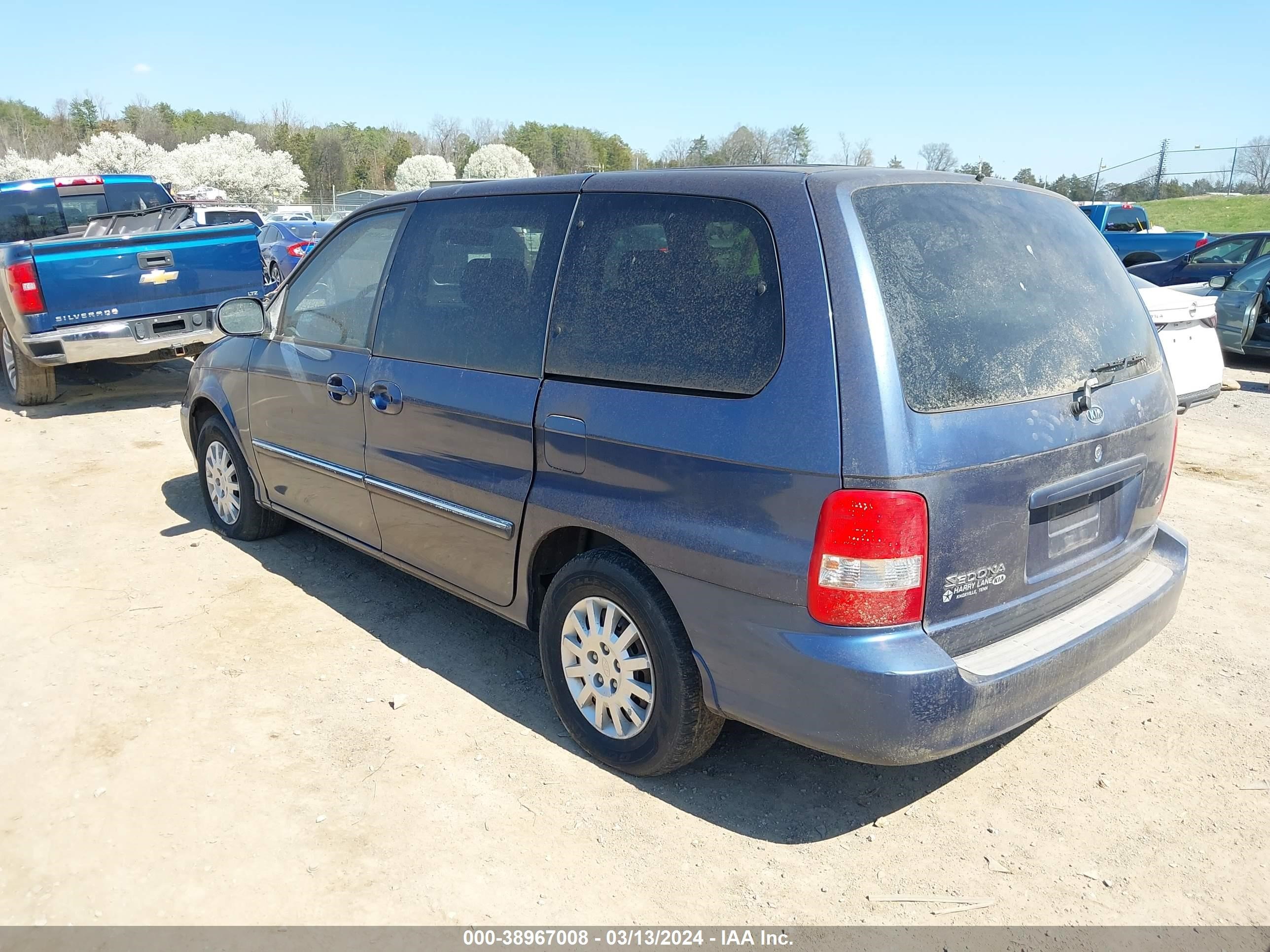 Photo 2 VIN: KNDUP131636365212 - KIA SEDONA 