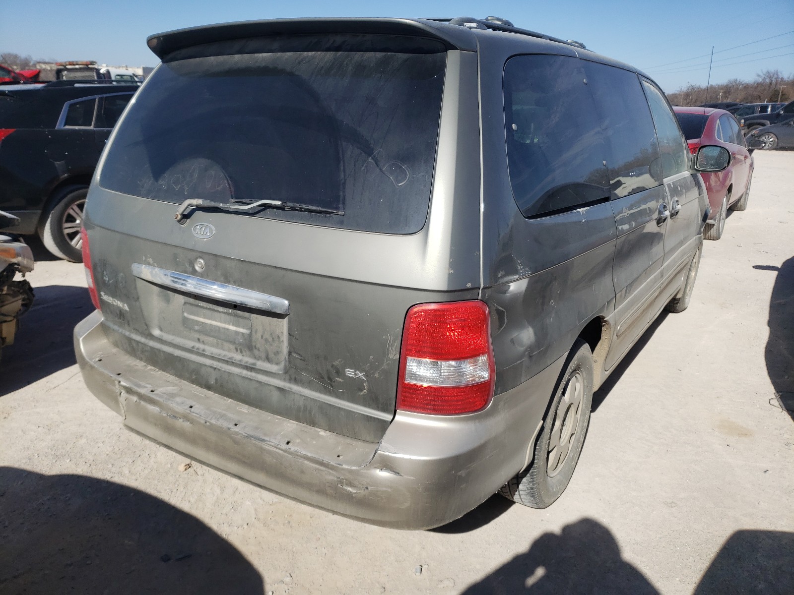 Photo 3 VIN: KNDUP131X36466611 - KIA SEDONA EX 