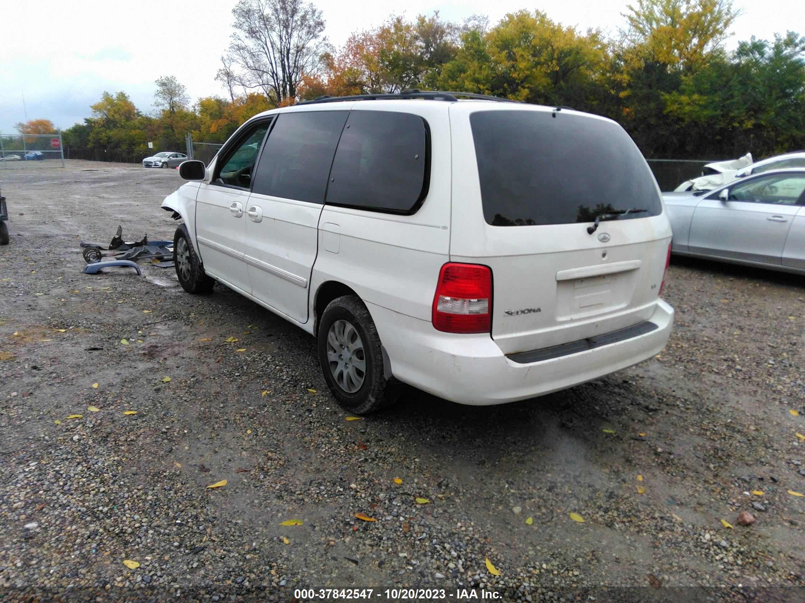 Photo 2 VIN: KNDUP131X56668545 - KIA SEDONA 