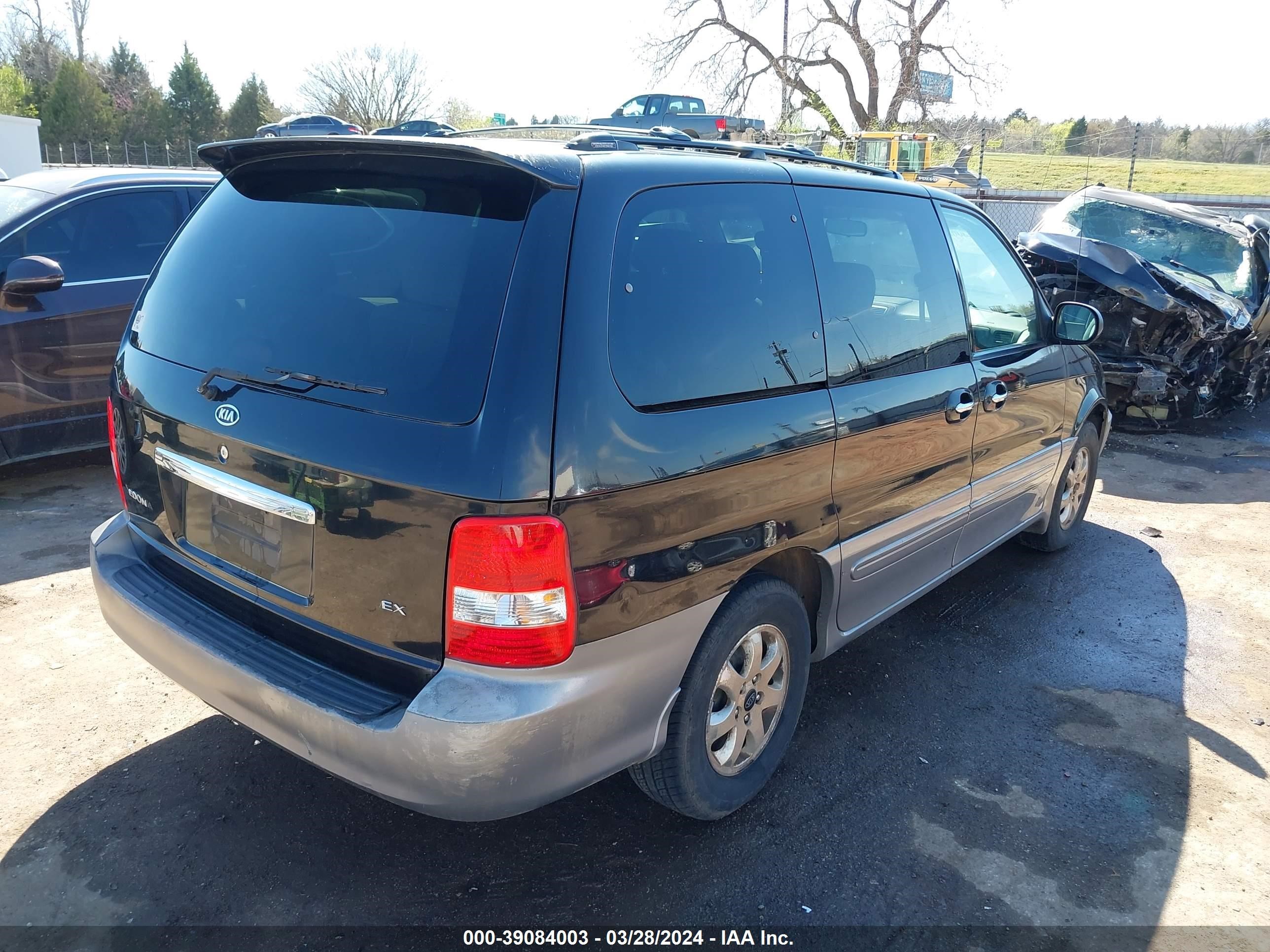 Photo 3 VIN: KNDUP132556691286 - KIA SEDONA 