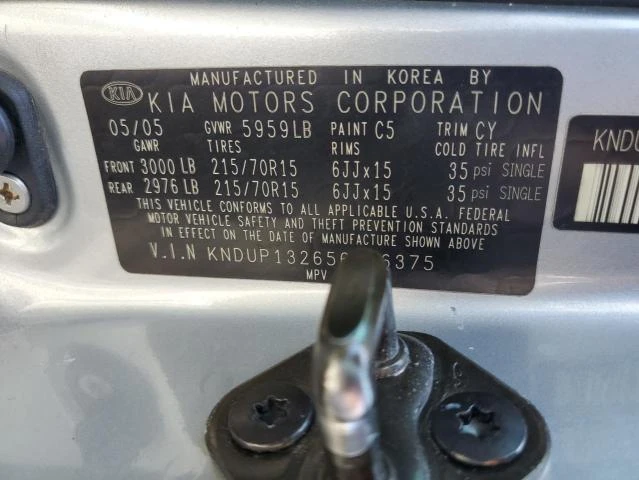 Photo 12 VIN: KNDUP132656746375 - KIA SEDONA EX 