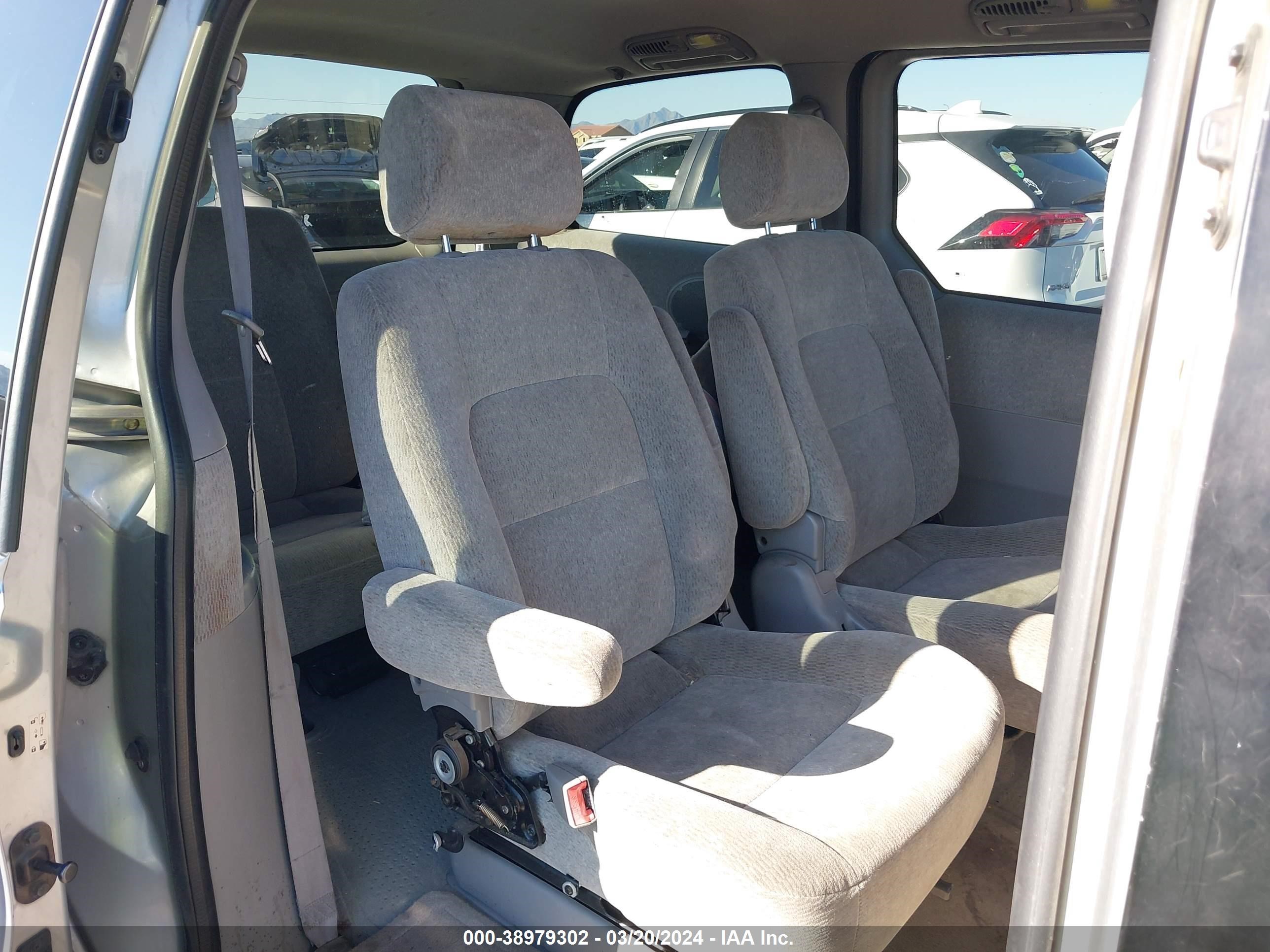 Photo 7 VIN: KNDUP132956755958 - KIA SEDONA 