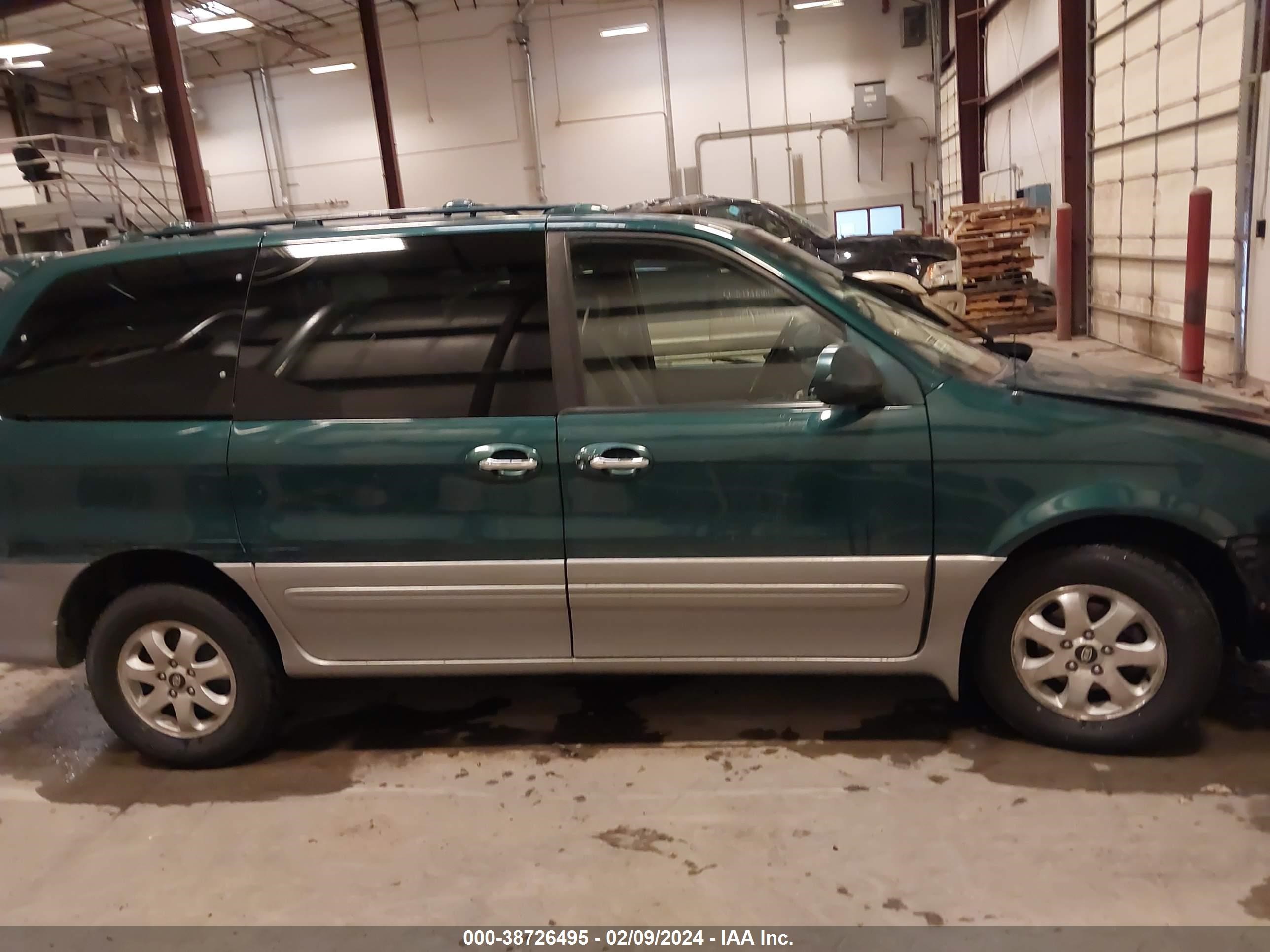 Photo 11 VIN: KNDUP132X56691087 - KIA SEDONA 