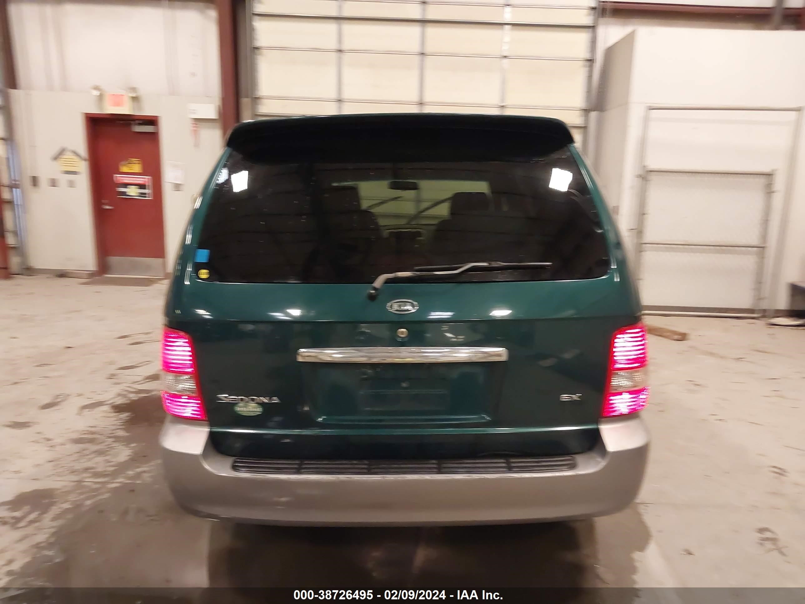 Photo 14 VIN: KNDUP132X56691087 - KIA SEDONA 