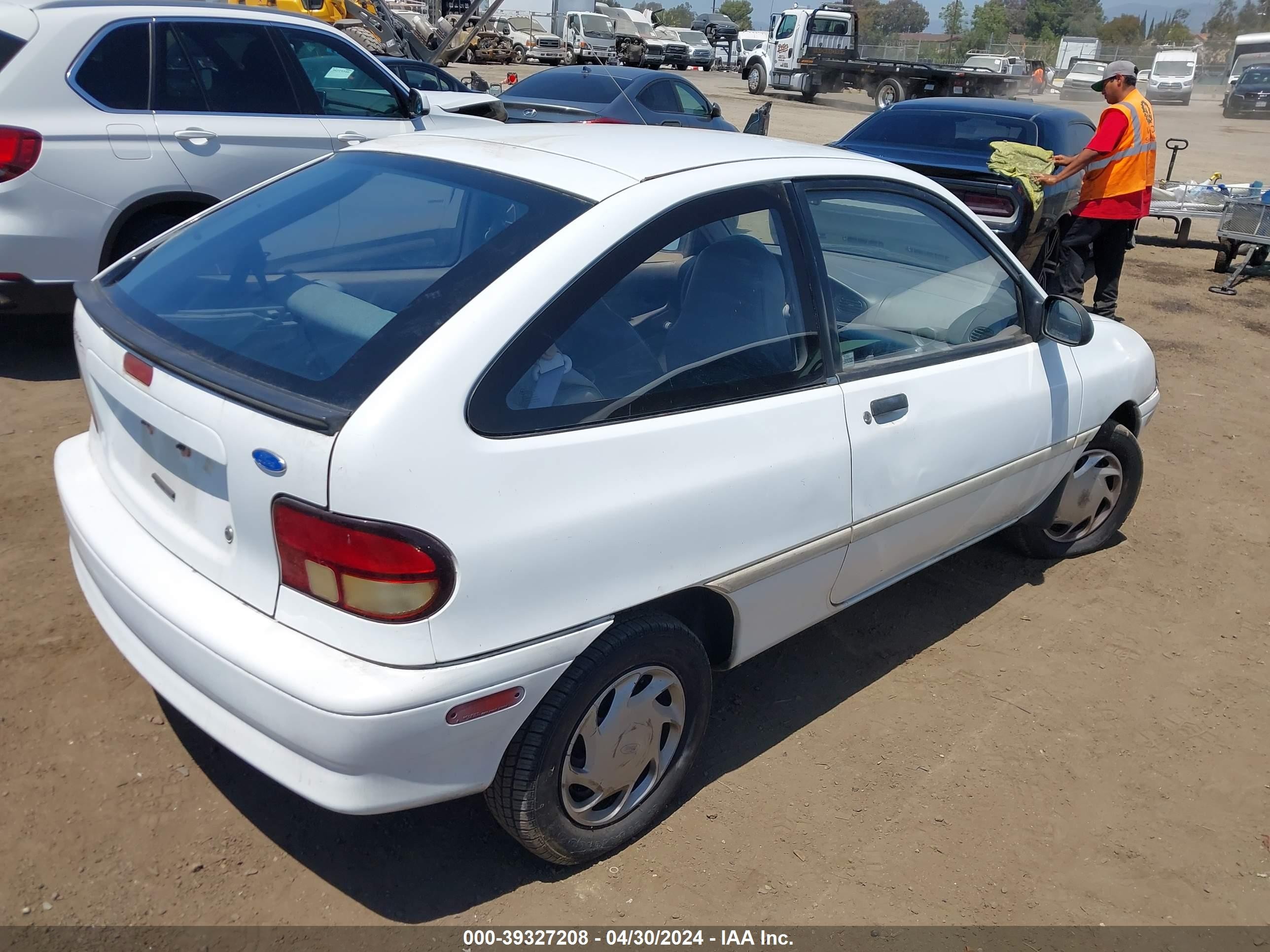 Photo 3 VIN: KNJLT05H1S6128294 - FORD ASPIRE 