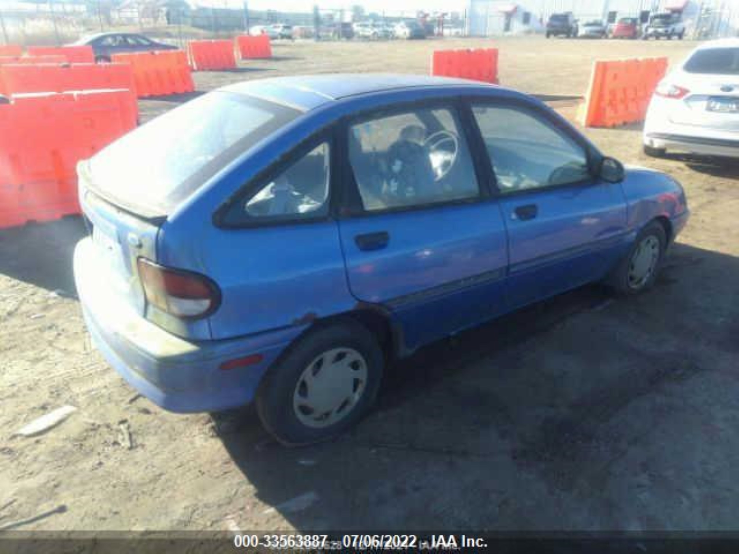 Photo 3 VIN: KNJLT06H7R6128857 - FORD ASPIRE 