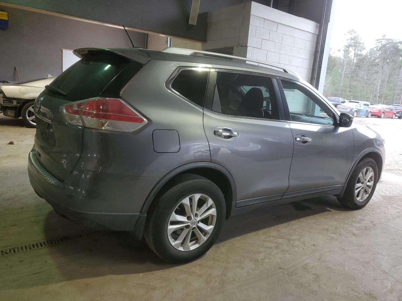 Photo 2 VIN: KNMAT2MT0GP632770 - NISSAN ROGUE 