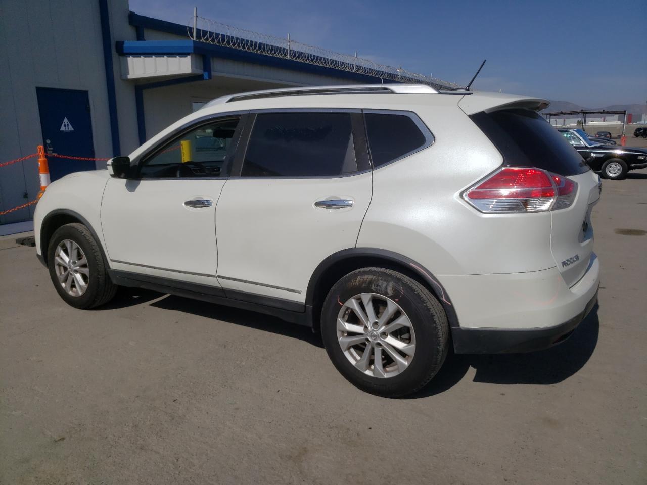 Photo 1 VIN: KNMAT2MT0GP643266 - NISSAN ROGUE 