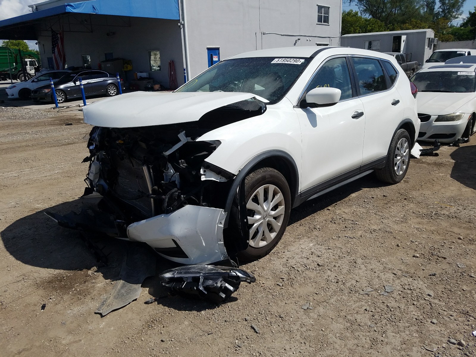 Photo 1 VIN: KNMAT2MT0JP547998 - NISSAN ROGUE S 