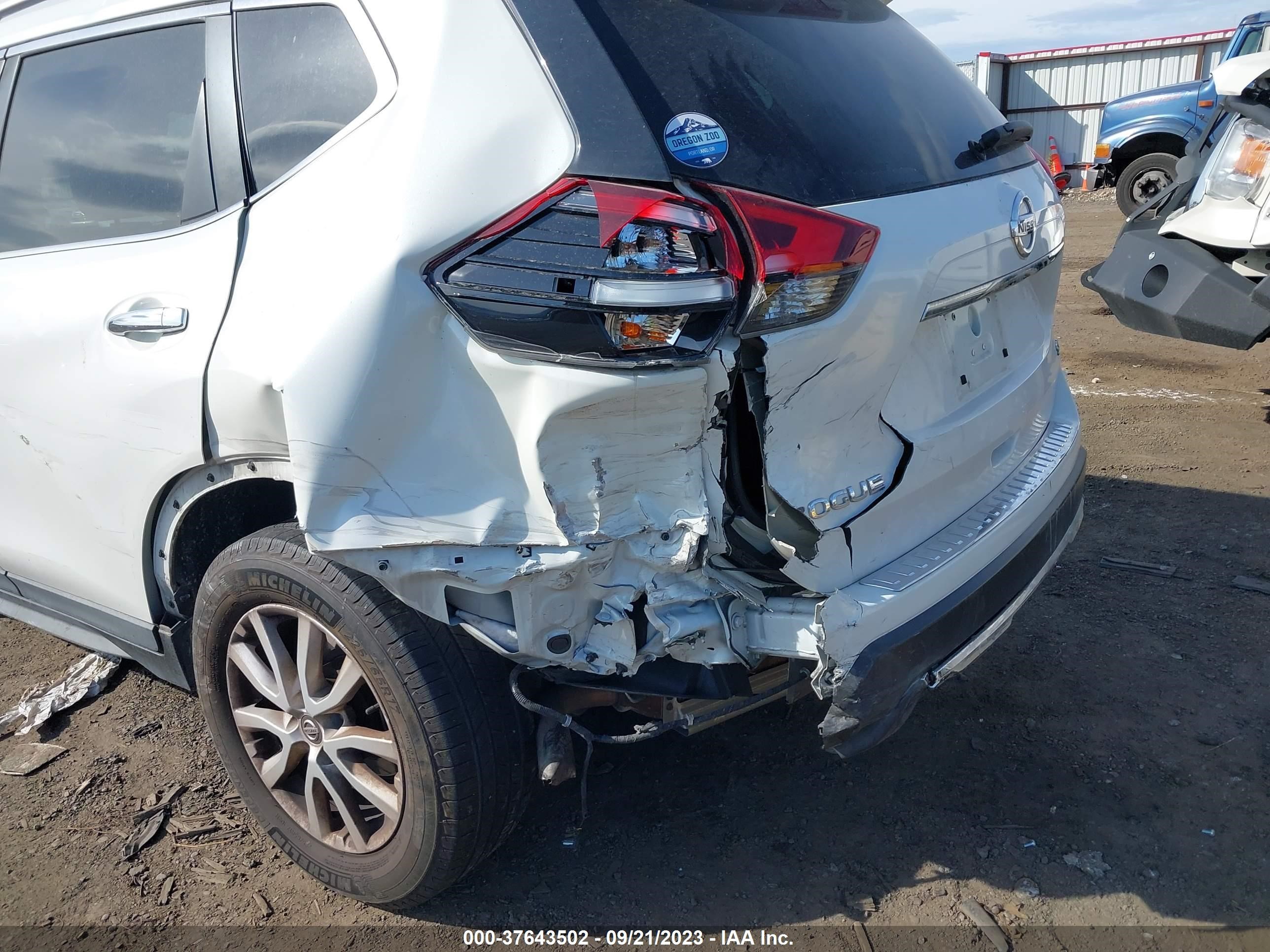 Photo 5 VIN: KNMAT2MT0JP553686 - NISSAN ROGUE 