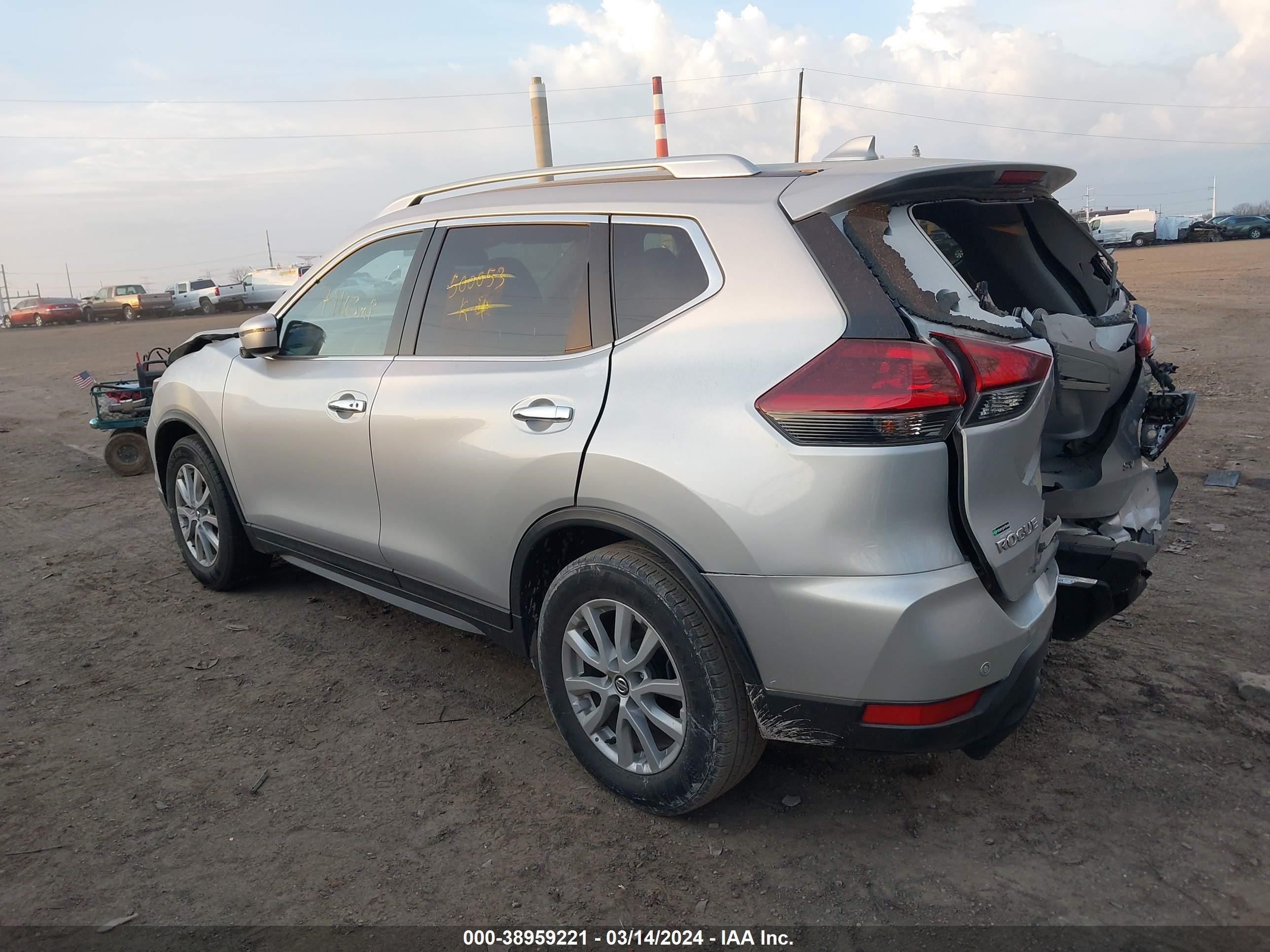 Photo 2 VIN: KNMAT2MT0LP500053 - NISSAN ROGUE 