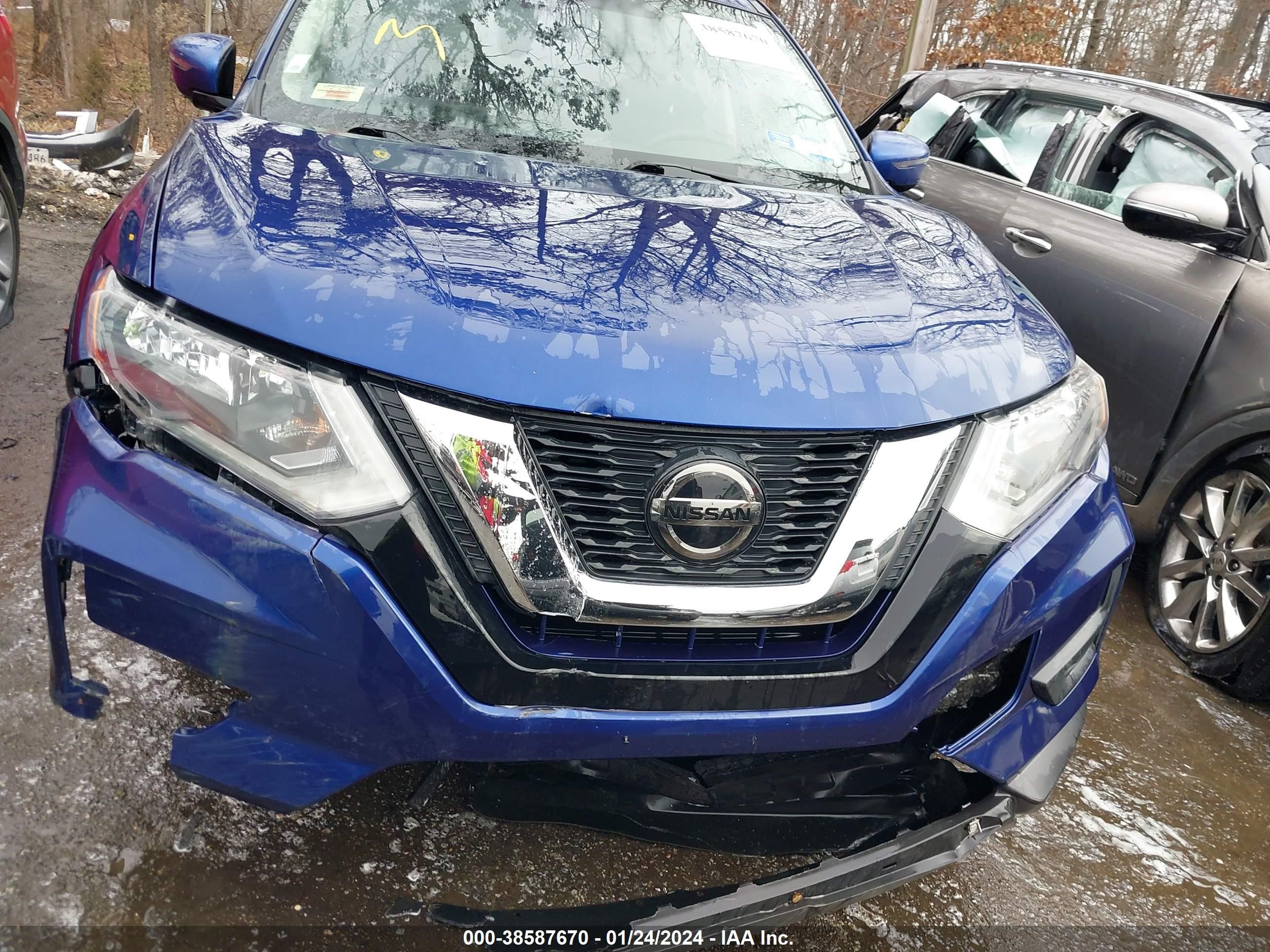 Photo 11 VIN: KNMAT2MT0LP513403 - NISSAN ROGUE 