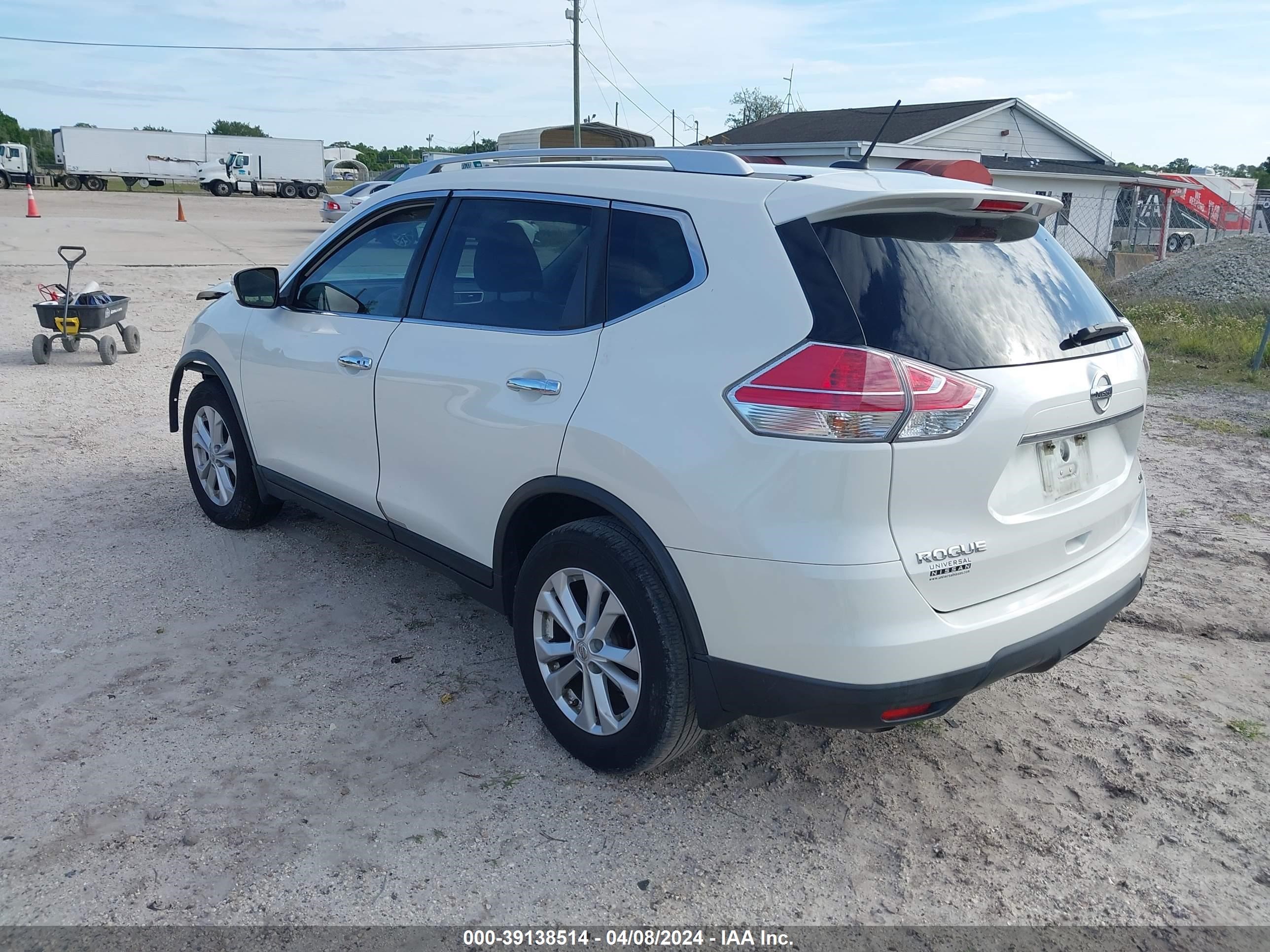 Photo 2 VIN: KNMAT2MT1GP620420 - NISSAN ROGUE 